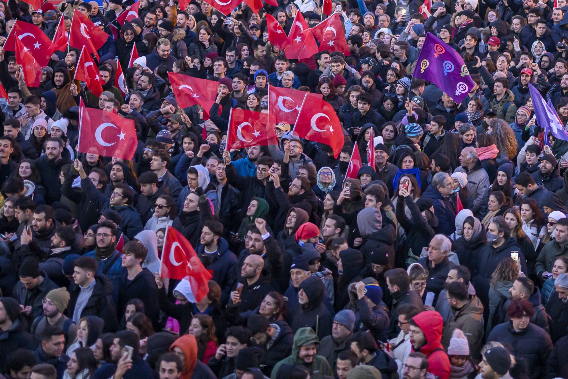 Turquie: première nuit en garde à vue pour le maire d'Istanbul, nouveau rassemblement prévu