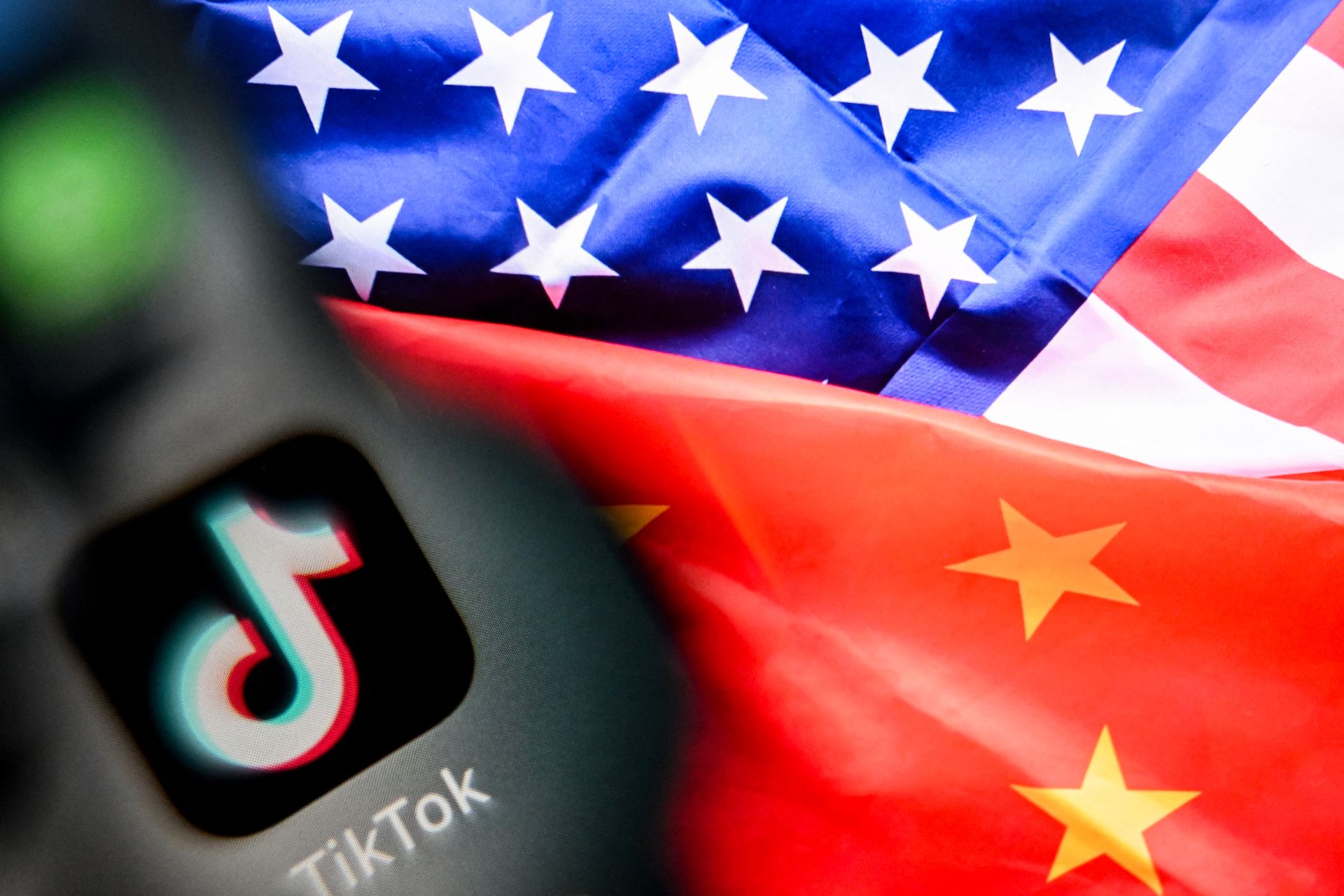 TikTok passera sous contrôle américain après un accord Chine–États-Unis