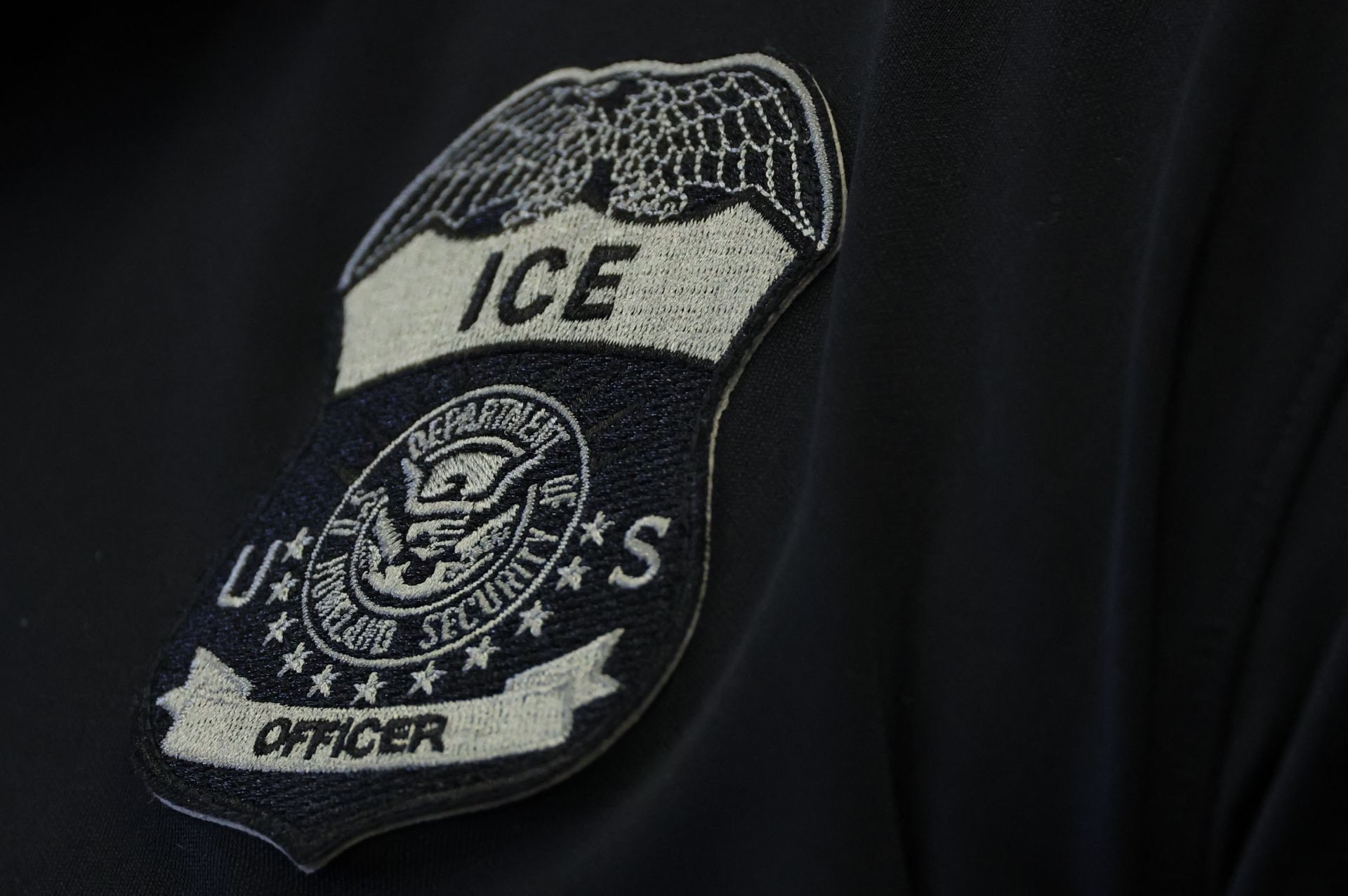 Plusieurs blessés et un mort dans une fusillade dans un centre de l’immigration aux États-Unis