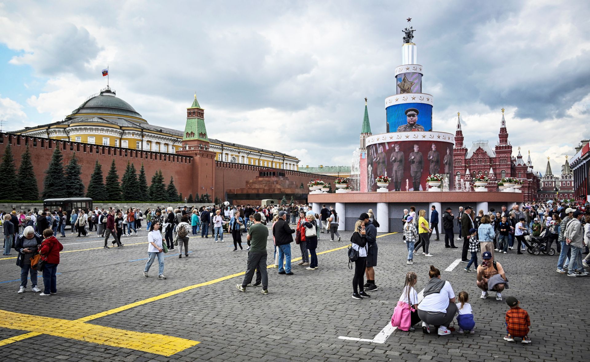 Face au déclin démographique, la Russie mise sur le patriotisme familial