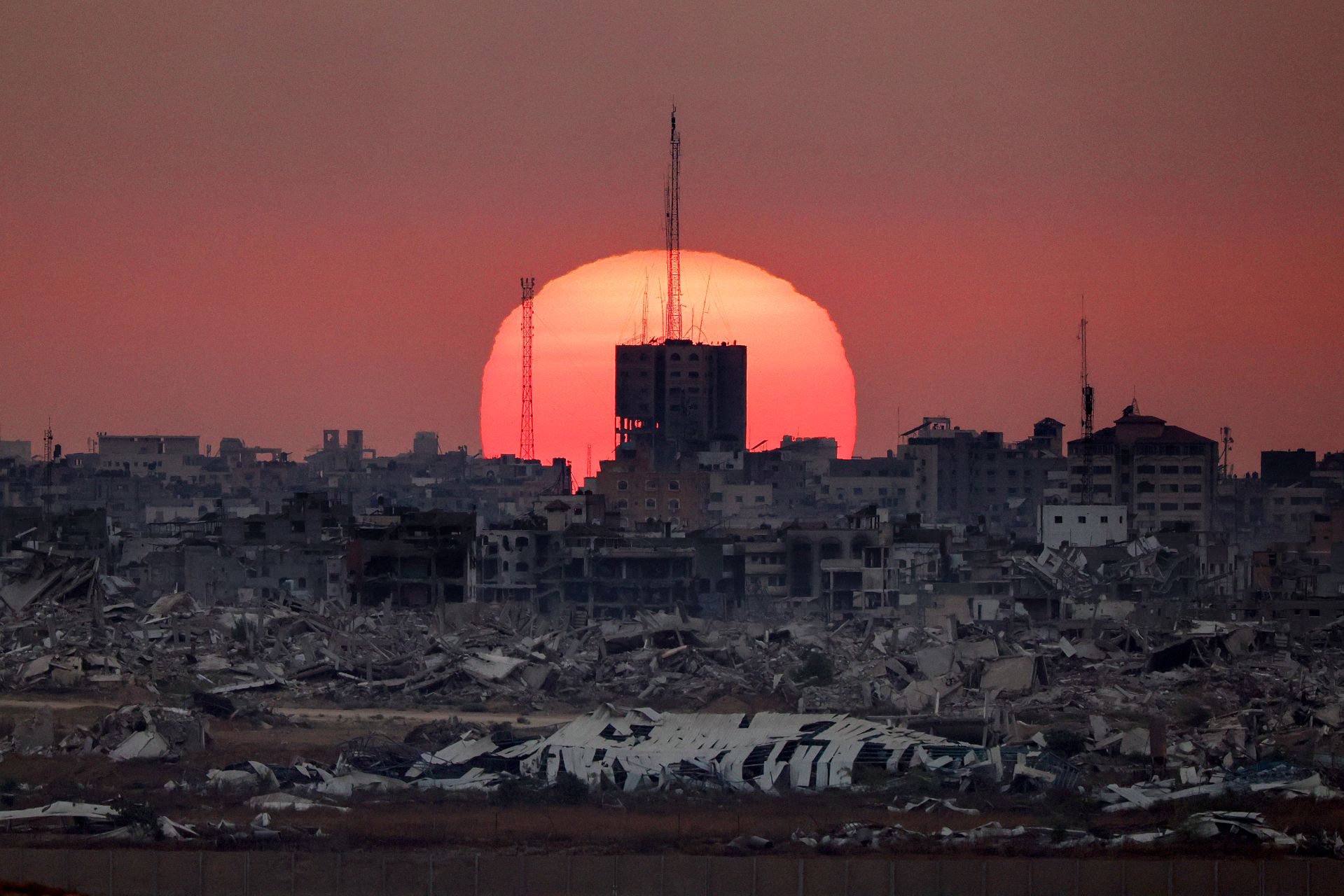 Gaza: Netanyahu veut déraciner le Hamas, qui évalue des \