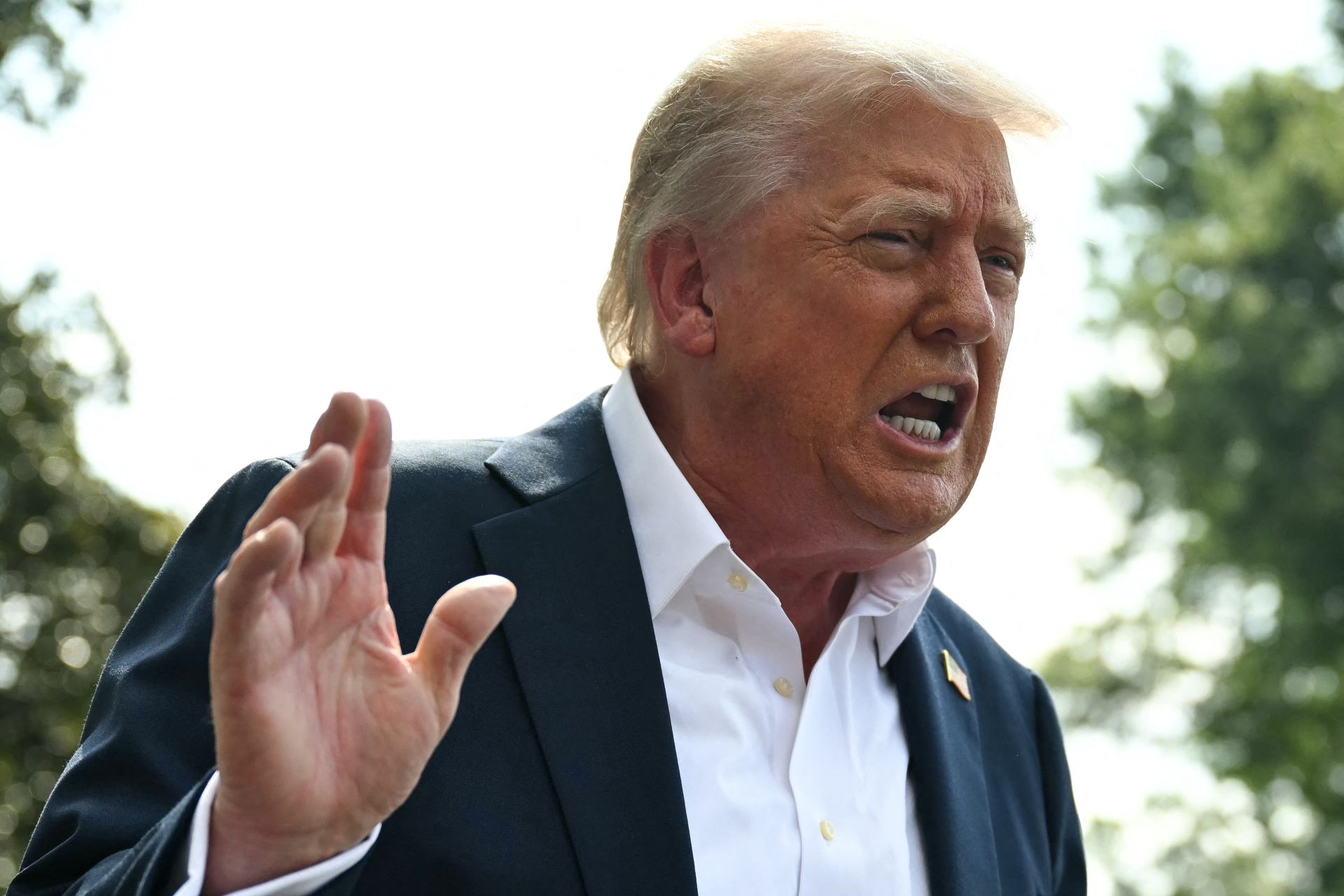 Trump surenchérit et annonce 30% de droits de douane pour UE et Mexique