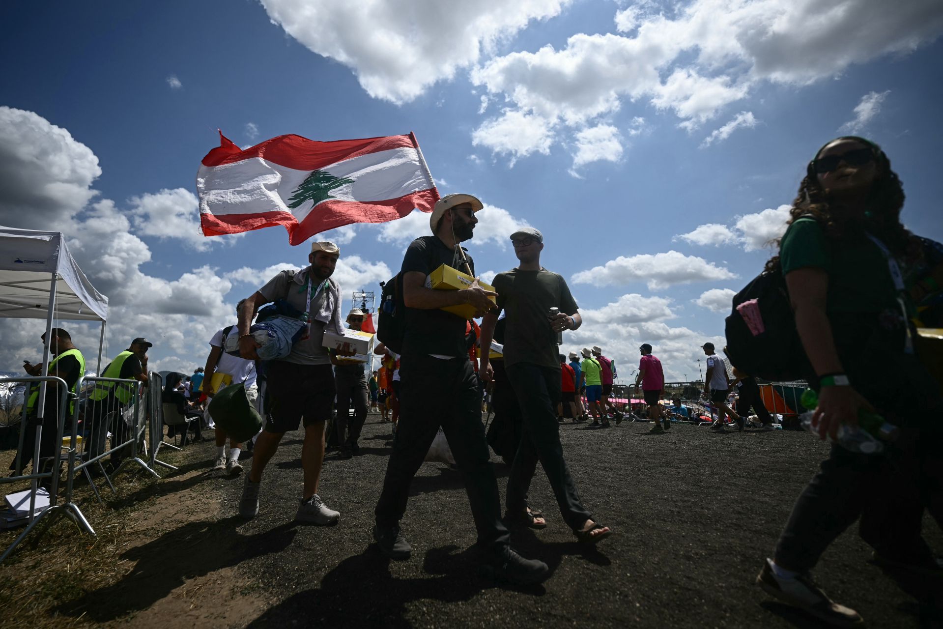 Début du rassemblement pour la veillée géante avec le pape
