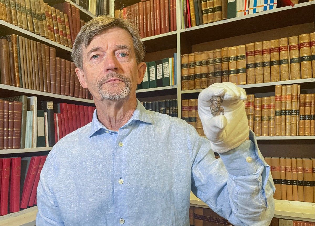 Au Danemark, une figurine de Viking souriant refait surface après 200 ans