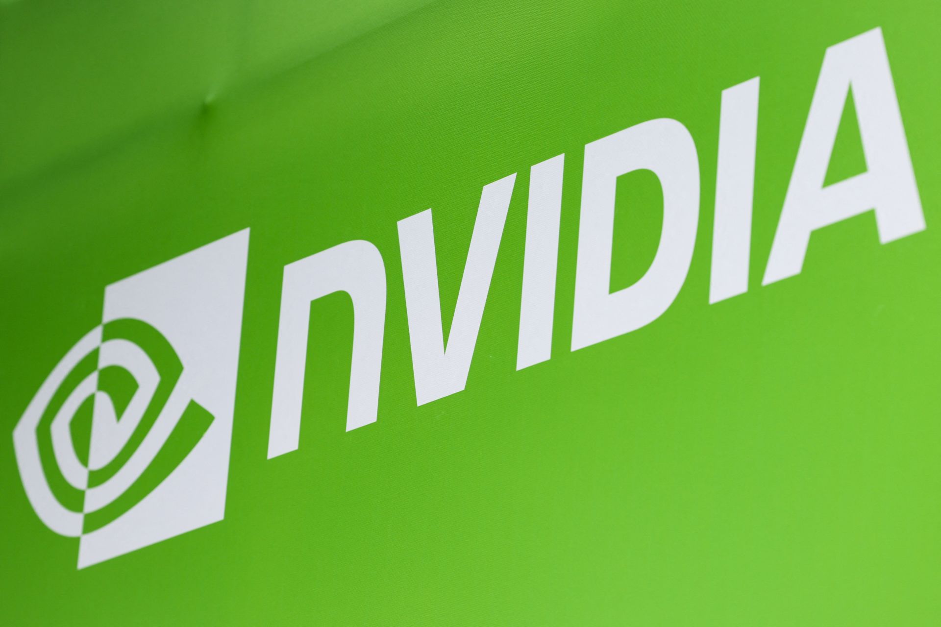 Nvidia glisse à Wall Street malgré des revenus et profits record