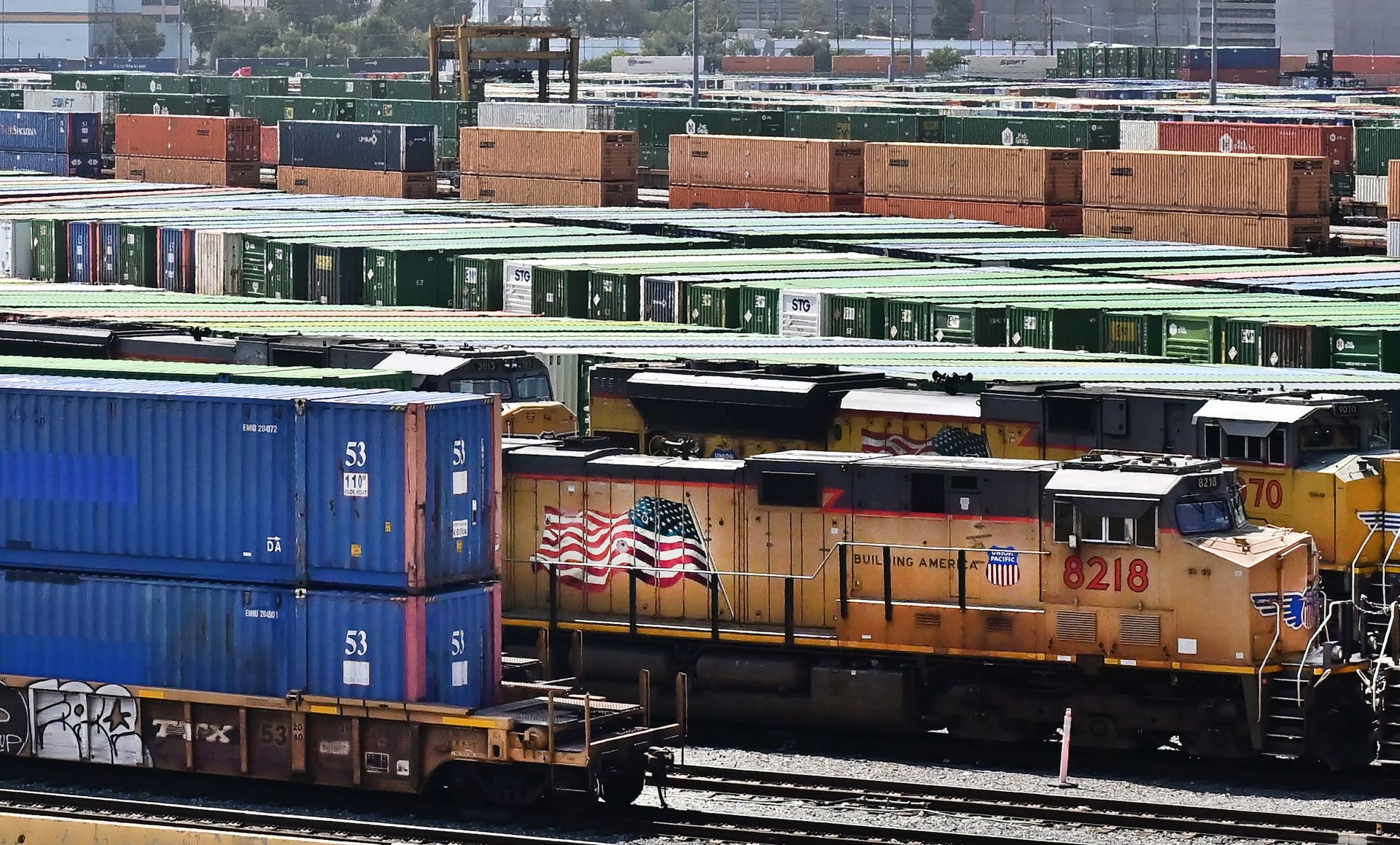 Droits de douane: 88 opérateurs suspendent leurs services postaux avec les Etats-Unis