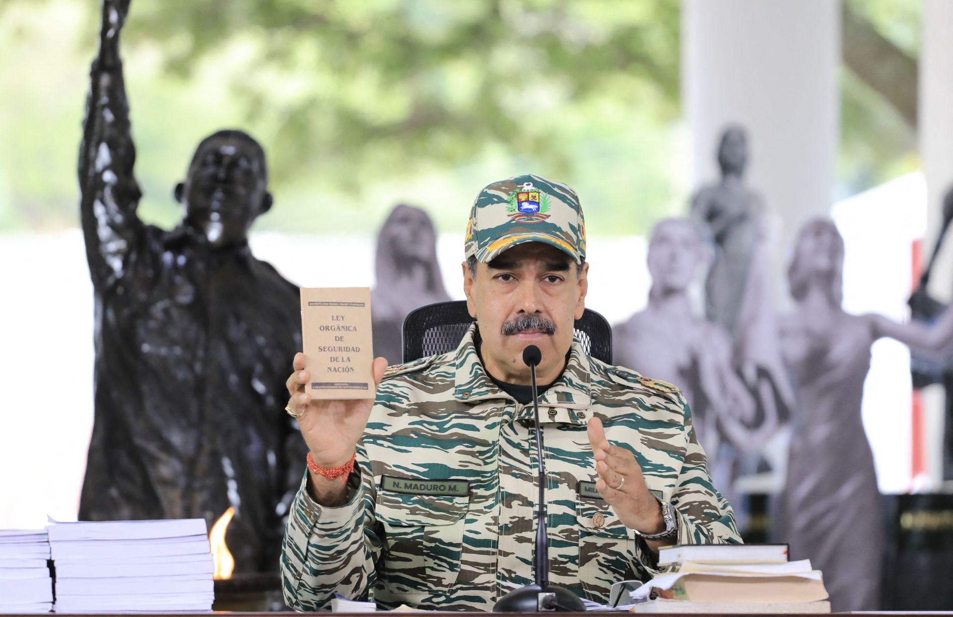 Crise Venezuela-USA: 25.000 soldats vénézuéliens positionnés aux frontières