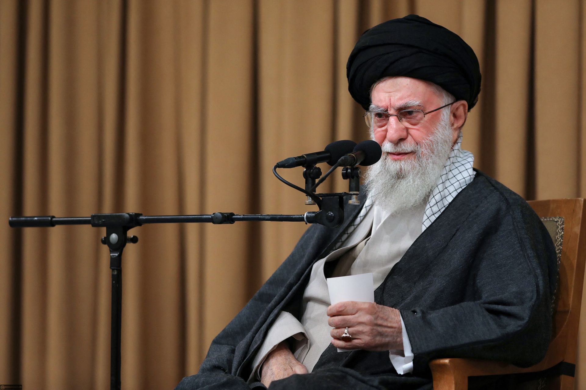 Khamenei: l’Iran «ne cédera pas» aux pressions pour abandonner l’enrichissement de l’uranium