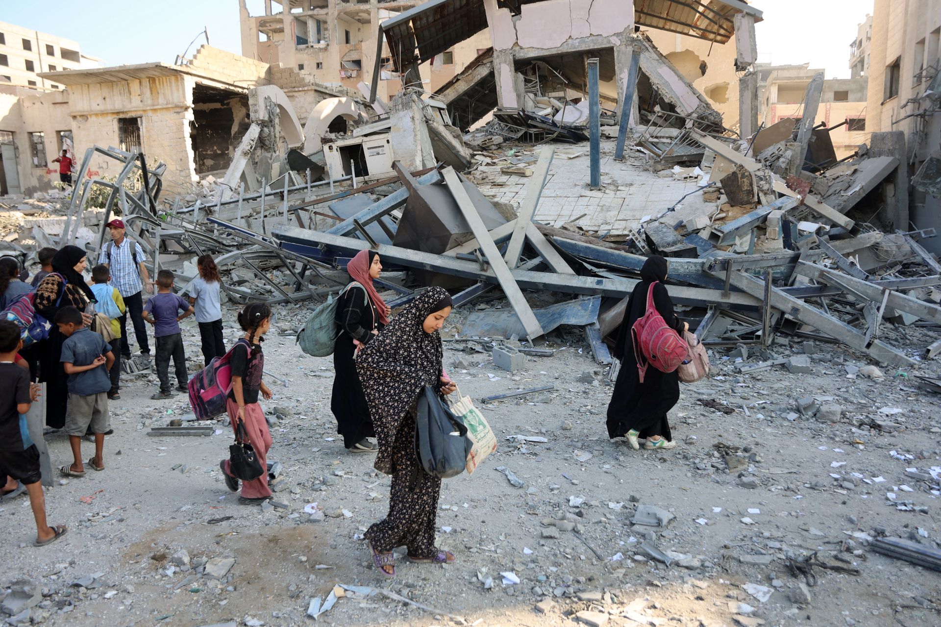 L'armée israélienne affirme que plus de 250.000 habitants ont quitté Gaza-ville