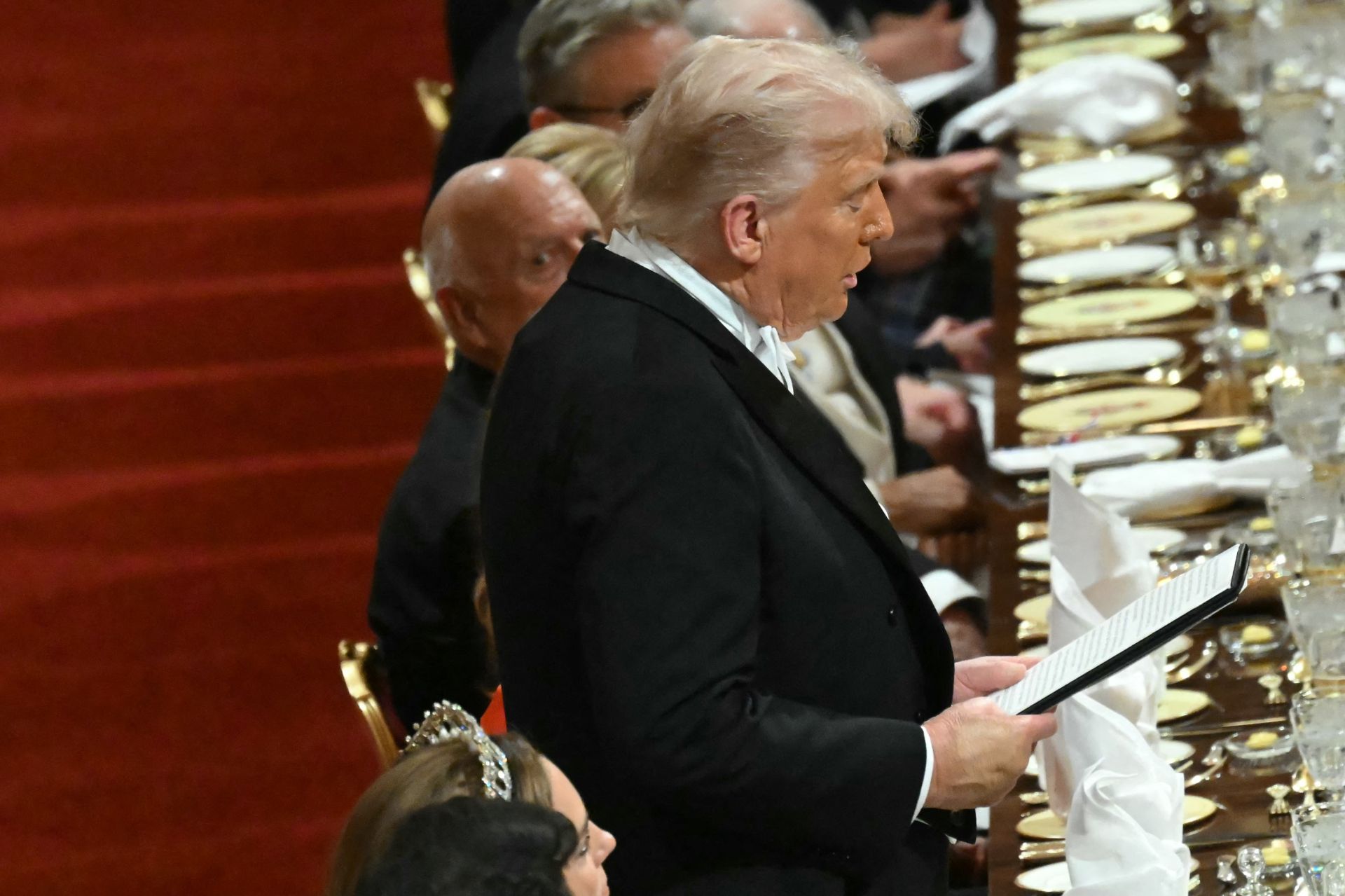 Après la pompe royale, la politique pour la seconde journée de la visite d'État de Trump 
