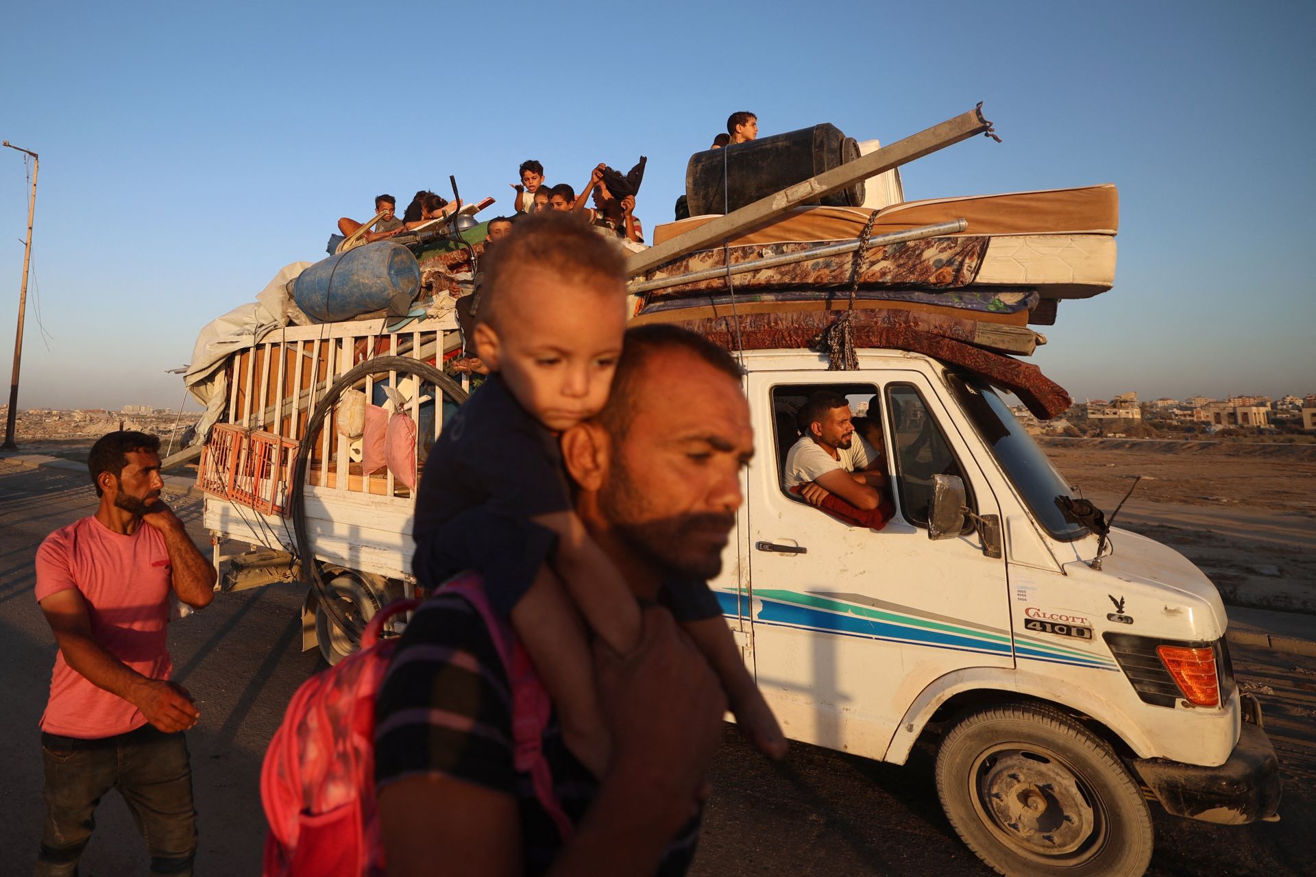 L'armée israélienne dit que 700.000 Palestiniens ont fui Gaza-ville vers le sud