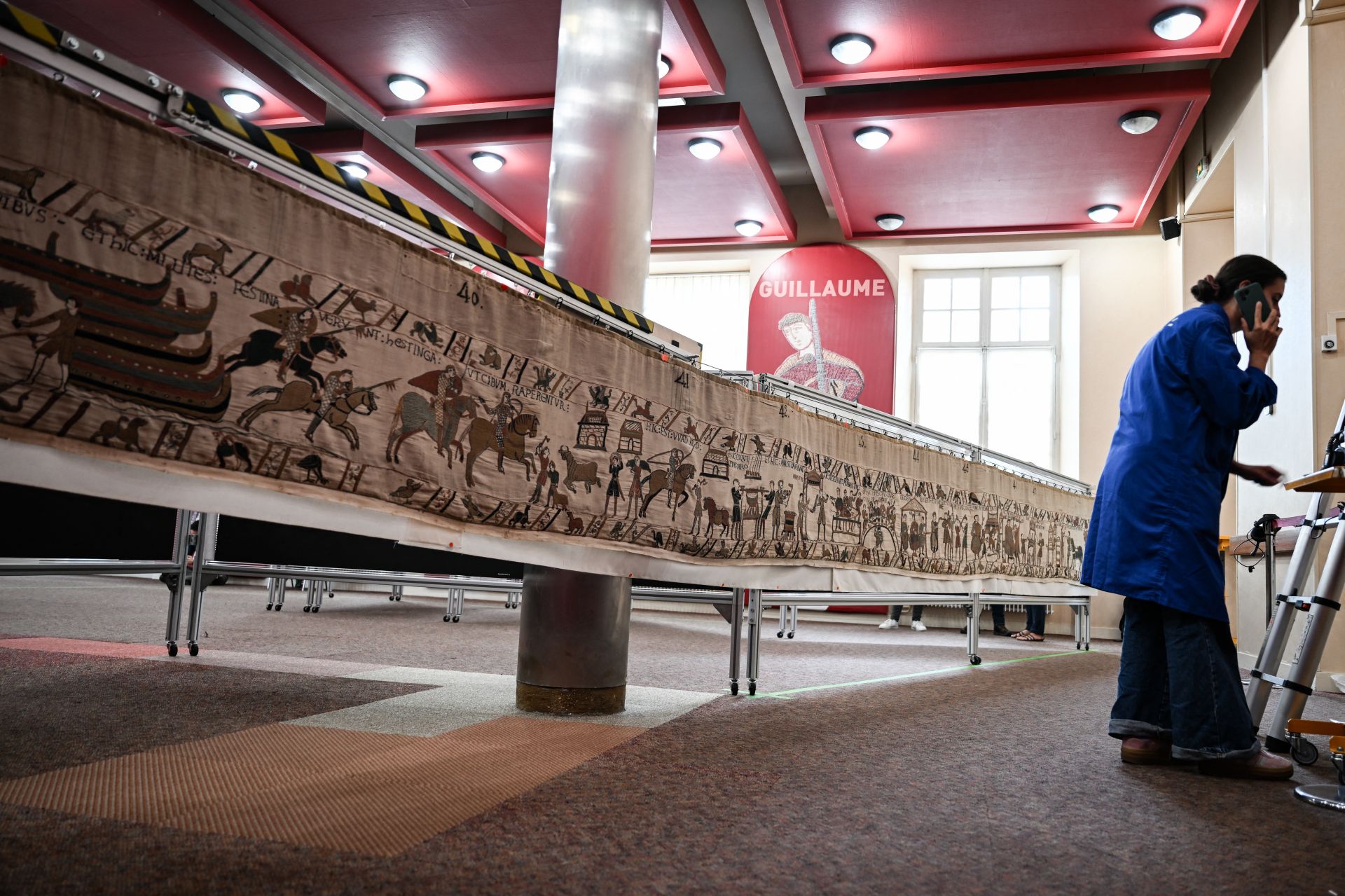 Extraction réussie de la tapisserie de Bayeux avant son prêt au British Museum