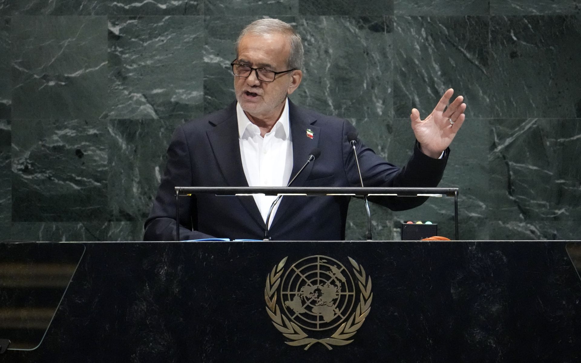 Pour le président iranien, cibler des infrastructures énergétiques relève d'un «crime de guerre»