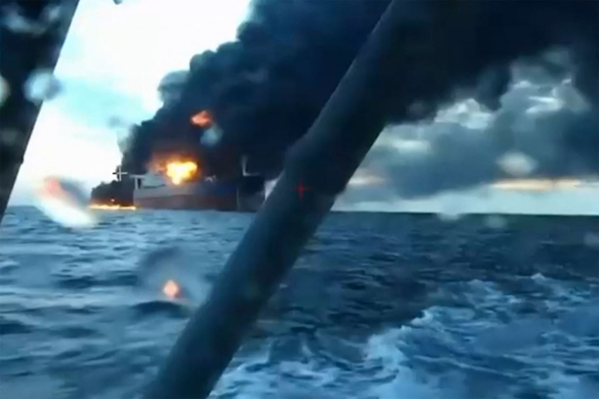 Un cargo en feu en mer Noire après une frappe de drone russe, au moins un mort