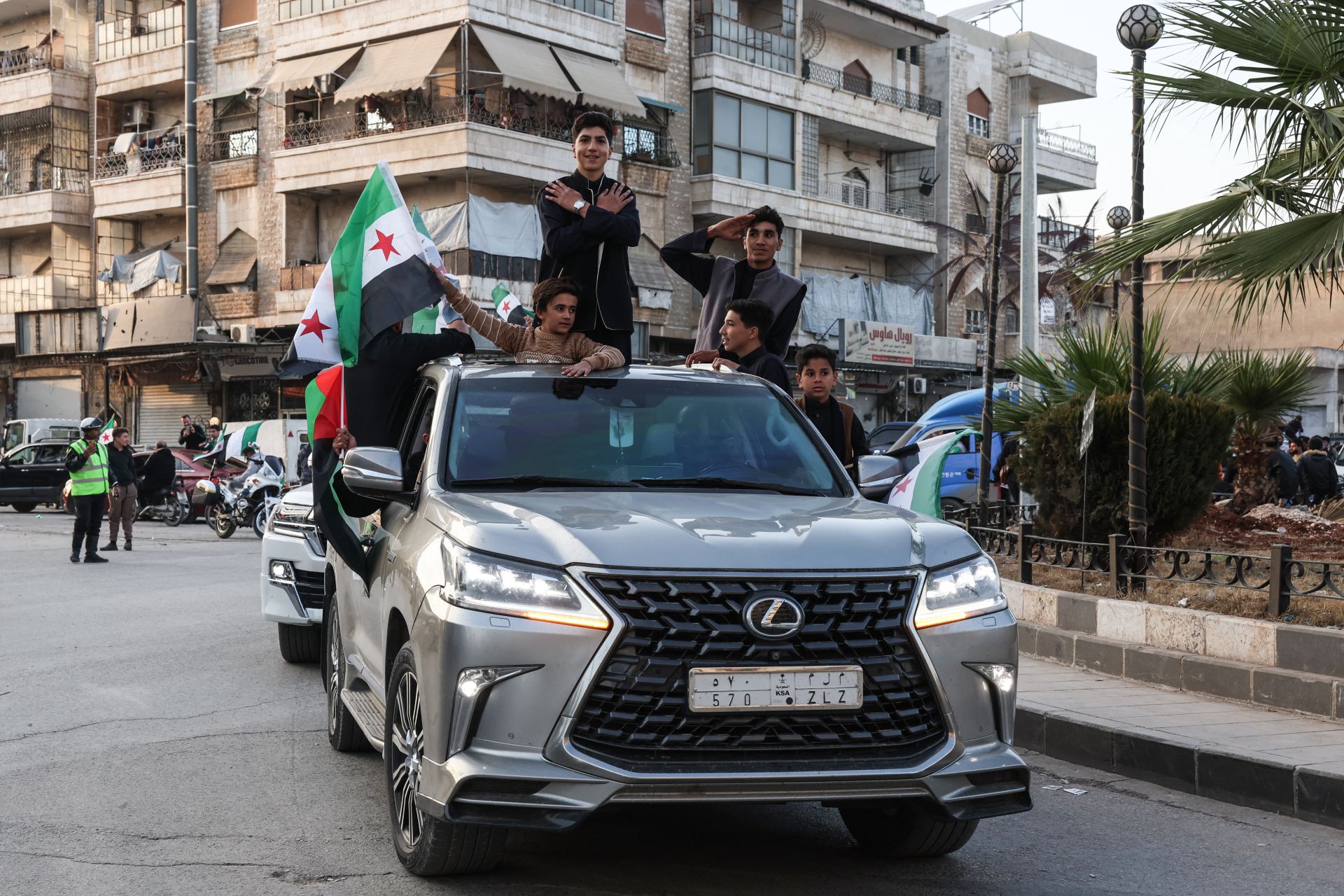 Syrie: un an après la chute d’Assad, les défis restent immenses