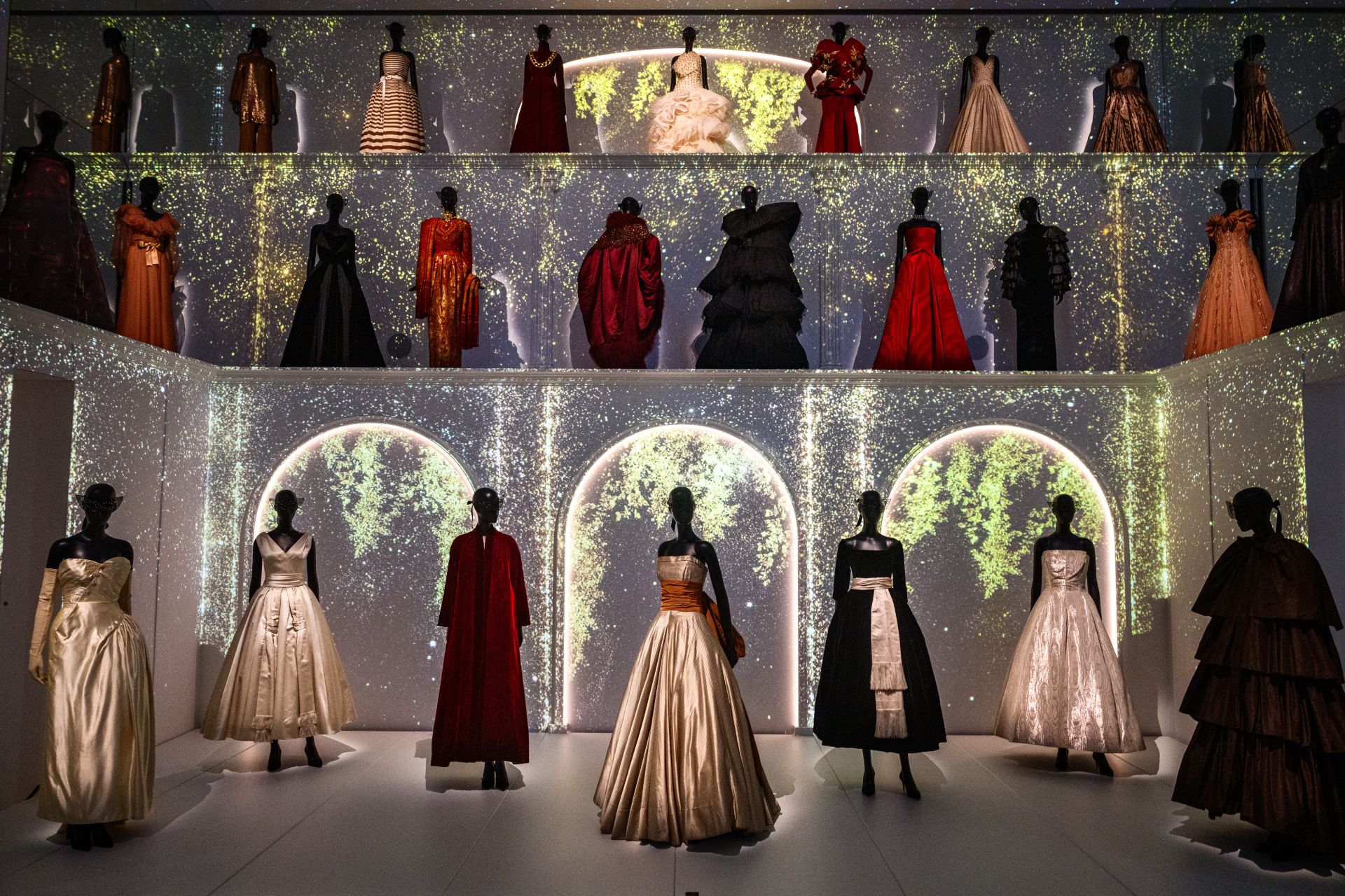 La secrète collection Dior d'Alaïa s'expose à Paris pour la première fois