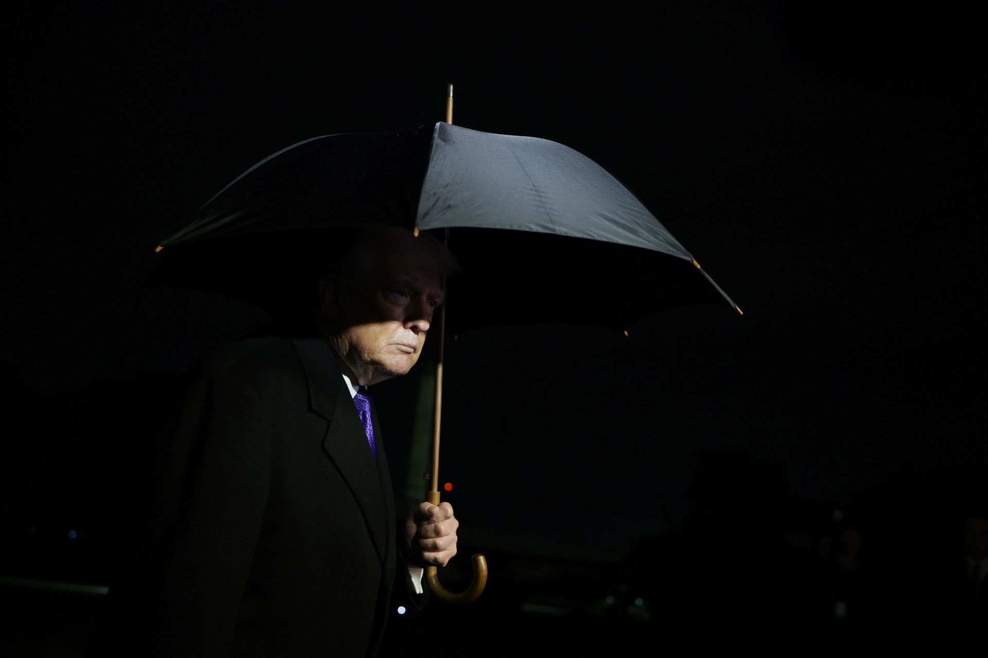 Pourquoi Trump a-t-il renoncé à une intervention militaire en Iran?