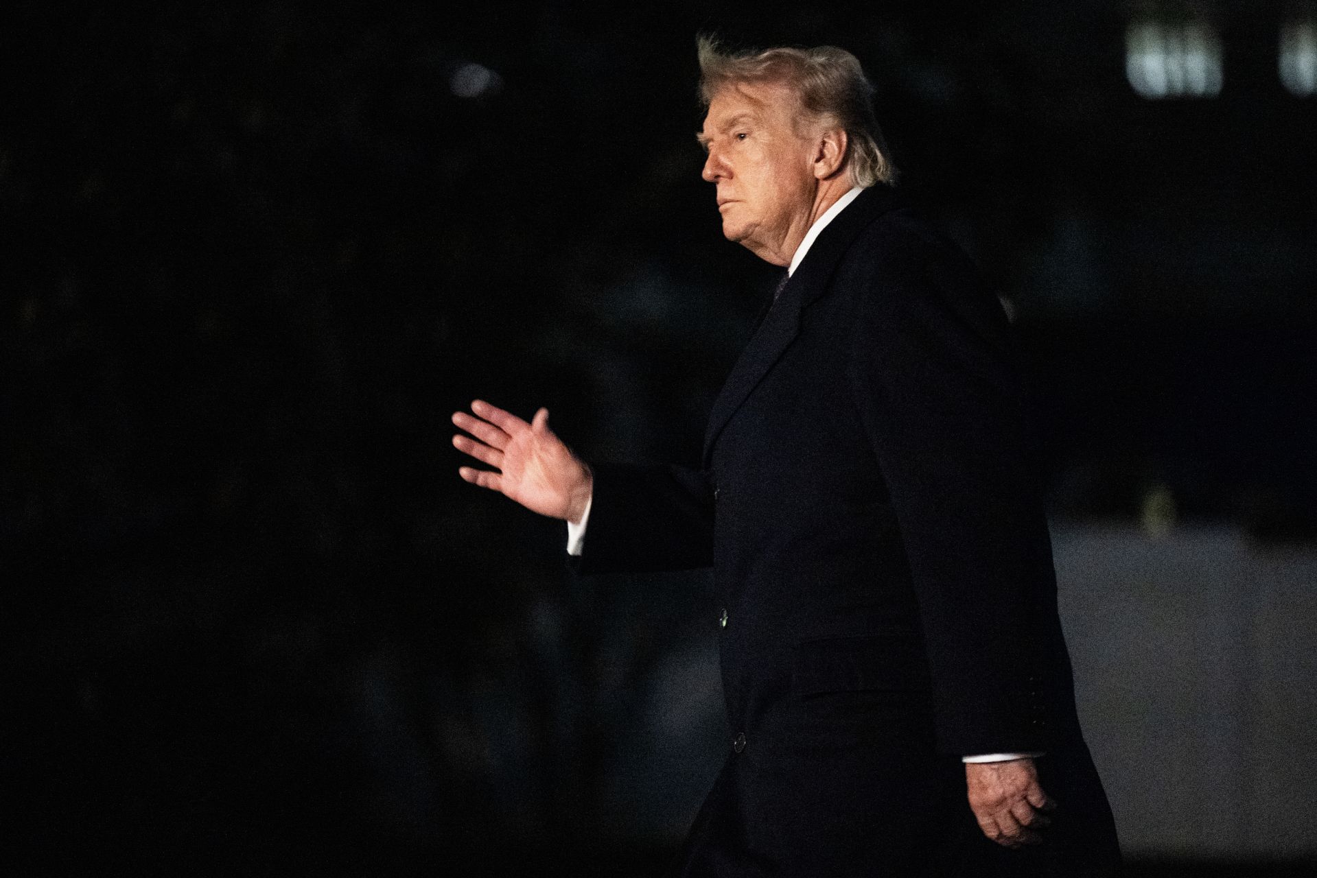 Trump dit qu'il a le «droit absolu» de réinstaurer des droits de douane