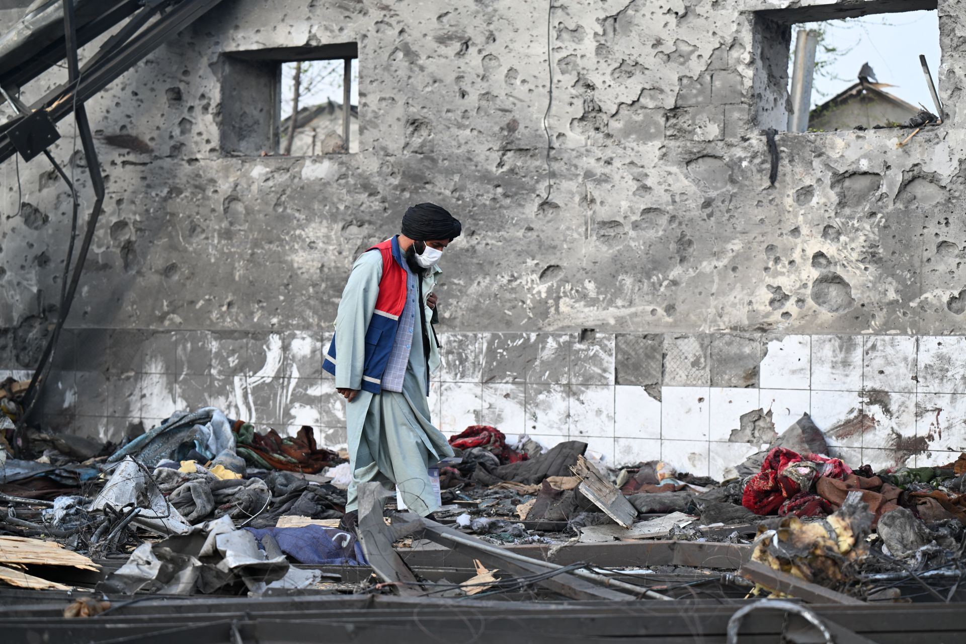 Frappe sur un hôpital à Kaboul: «des centaines de morts et de blessés», confirme une ONG