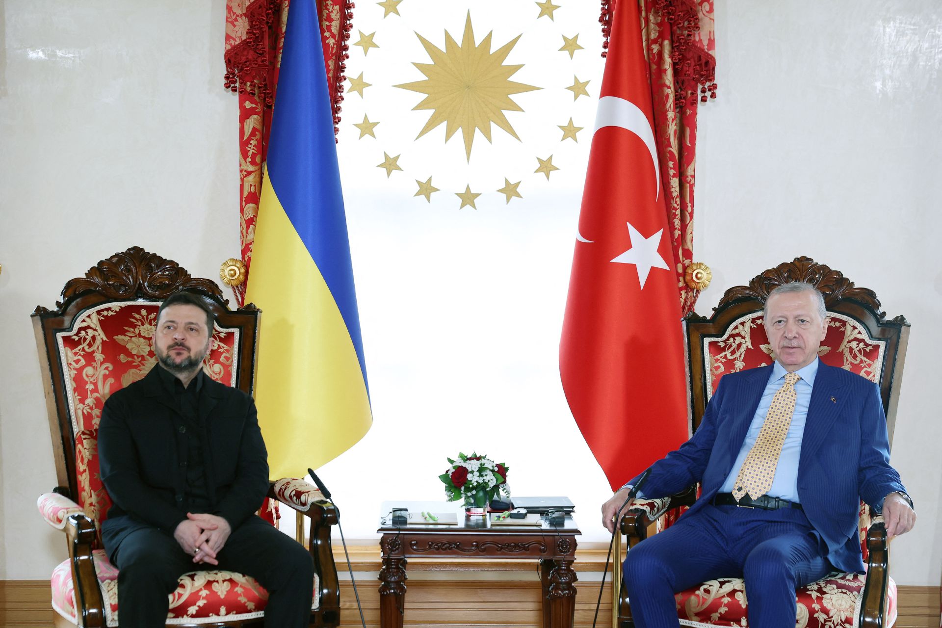 Erdogan et Zelensky discutent de la sécurité énergétique et des efforts de paix à Istanbul