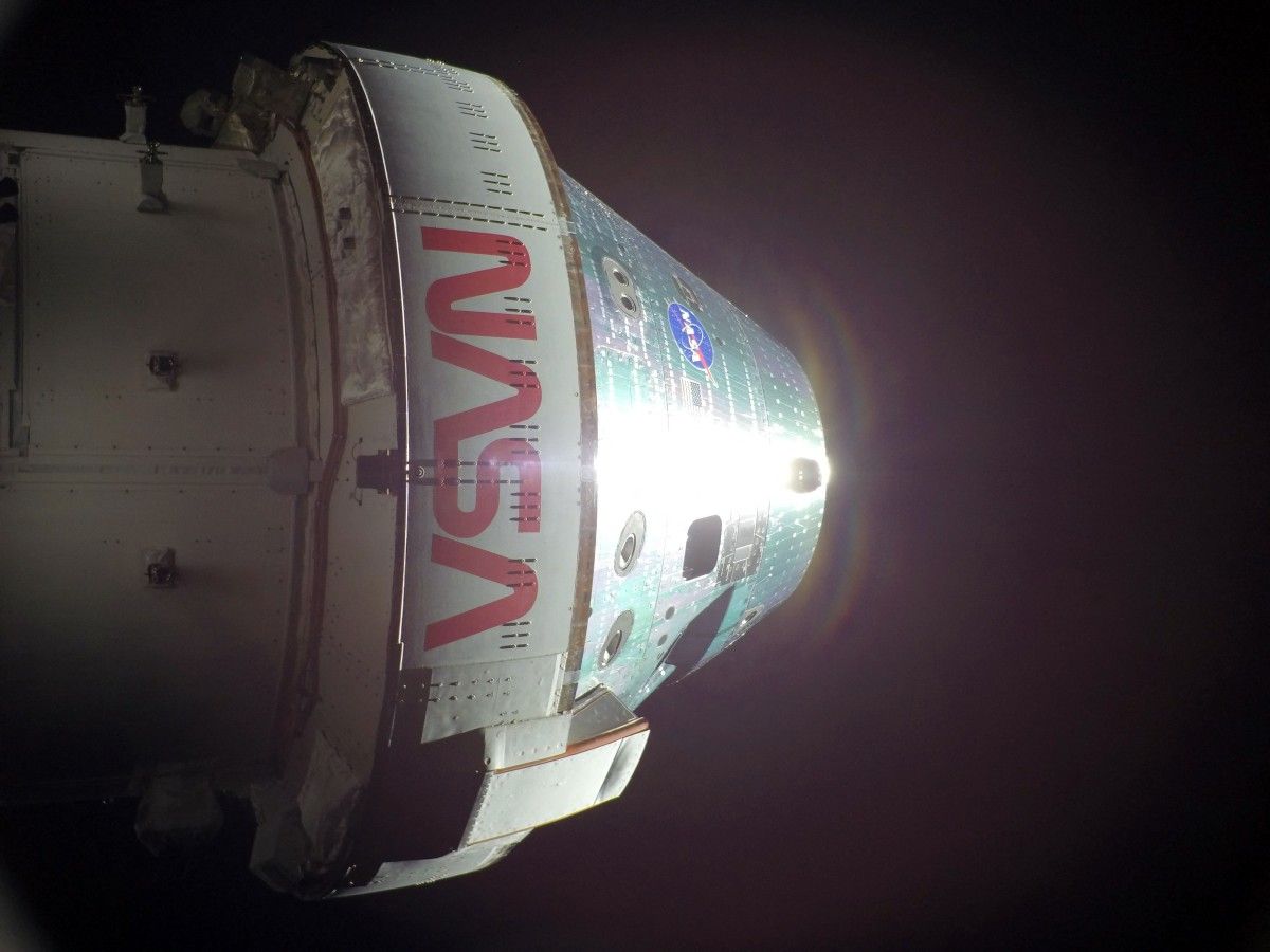 Après leur tour de Lune, les astronautes d'Artémis se rapprochent du retour