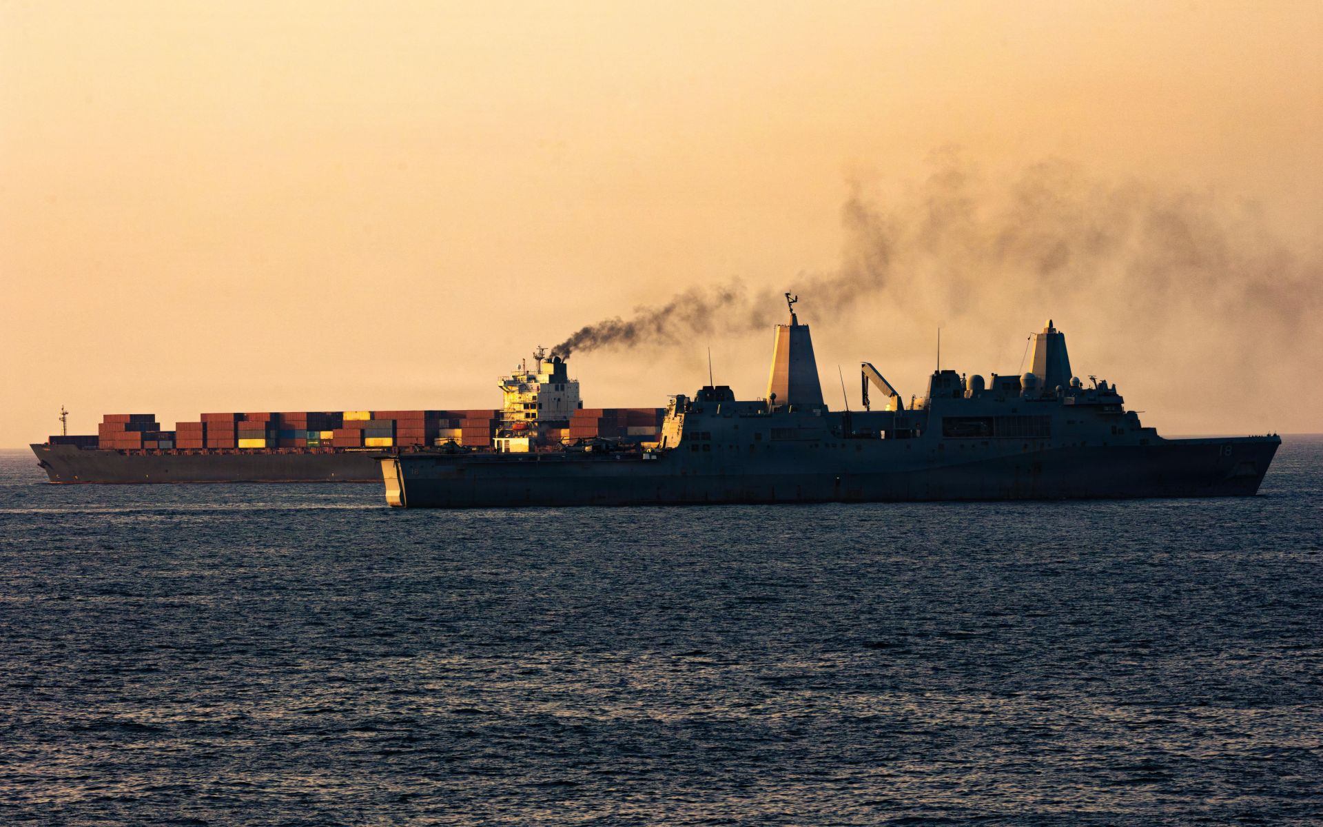 L'Iran saisit deux navires dans le détroit d'Ormuz, Washington minimise