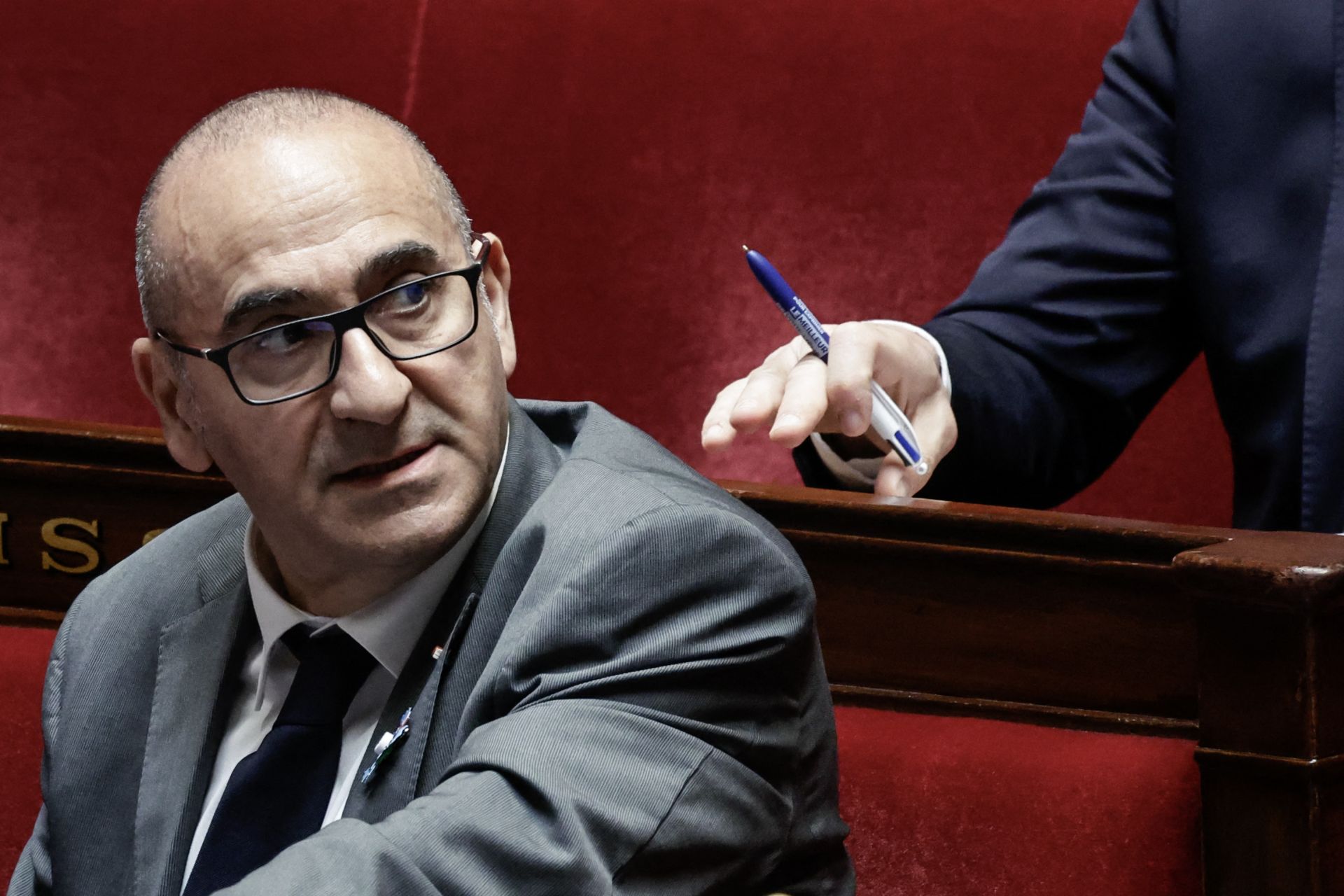 La France confirme la reprise des expulsions d'Algériens en situation irrégulière