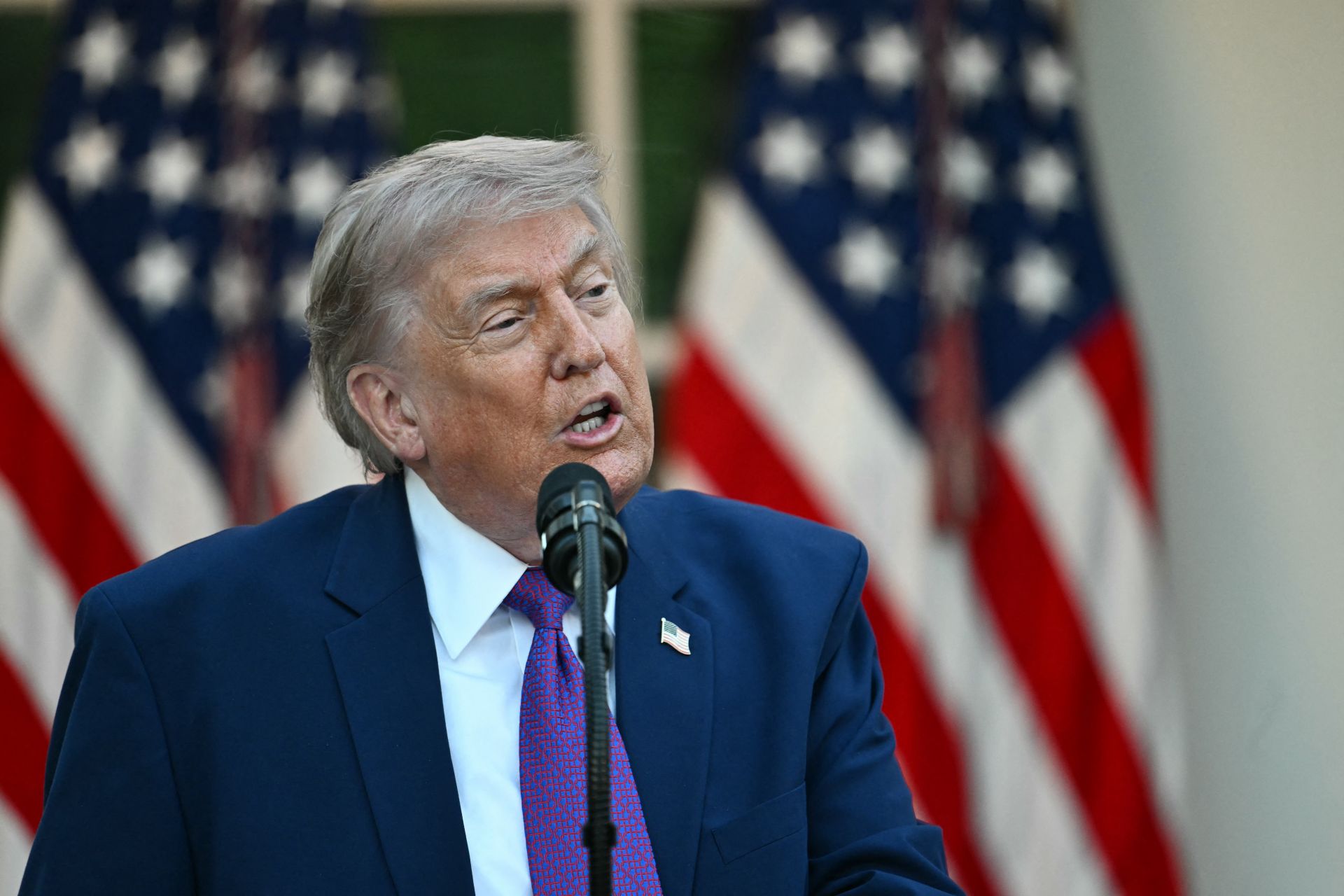 Trump annonce des discussions avec Cuba, «pays en faillite»