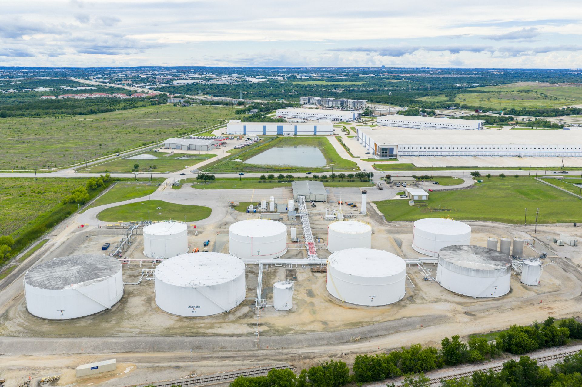 Le pétrole se rapproche de ses niveaux d'avant-guerre avec la reprise du trafic à Ormuz