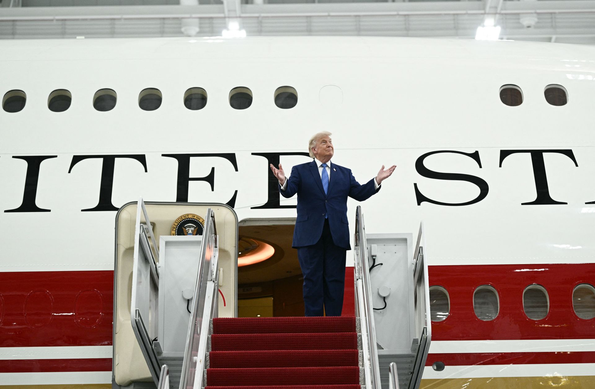 Les États-Uni accusent réception du nouvel avion Air Force One donné par le Qatar
