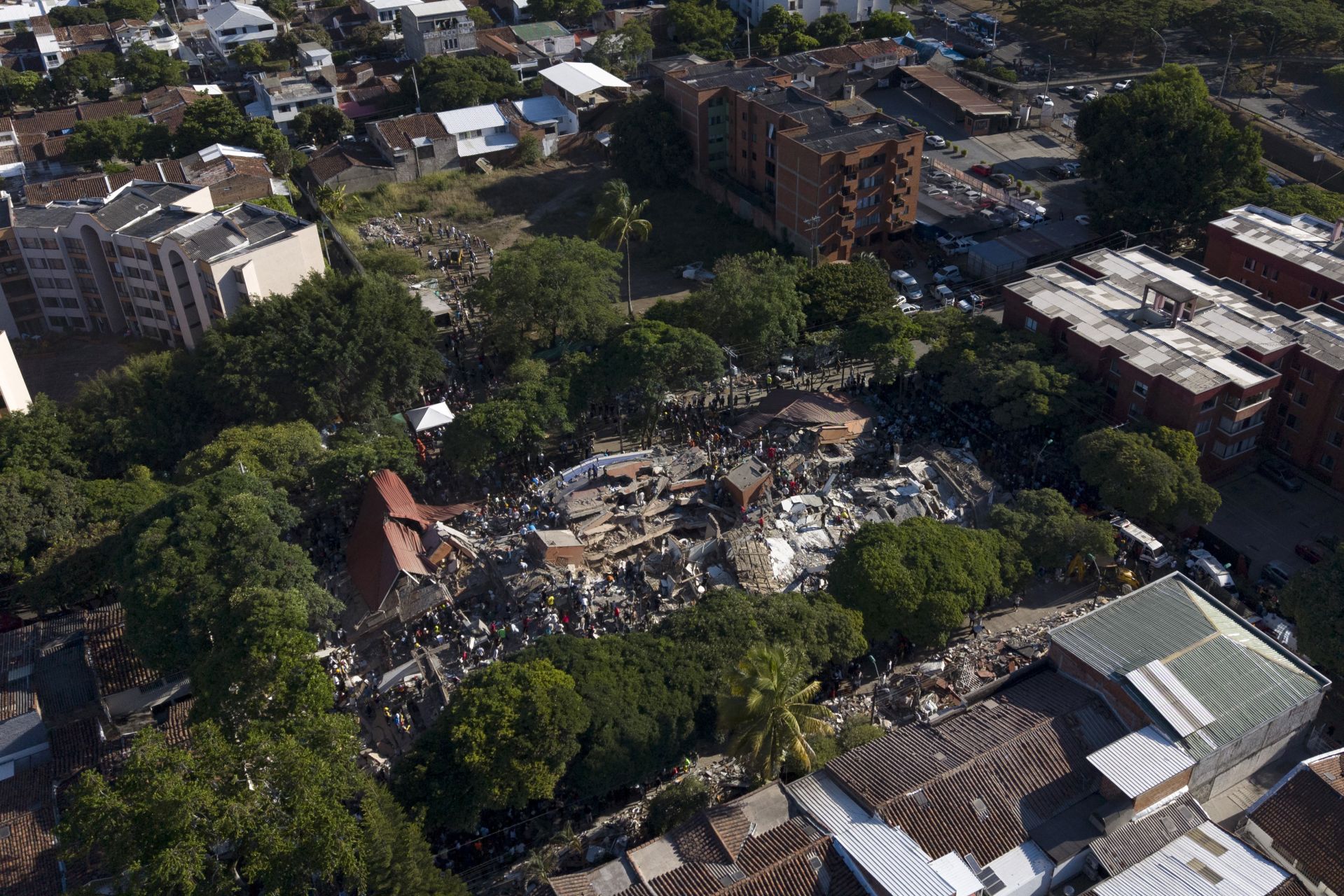 Colombie: le séisme a fait 265 morts, la recherche de survivants dans une phase décisive