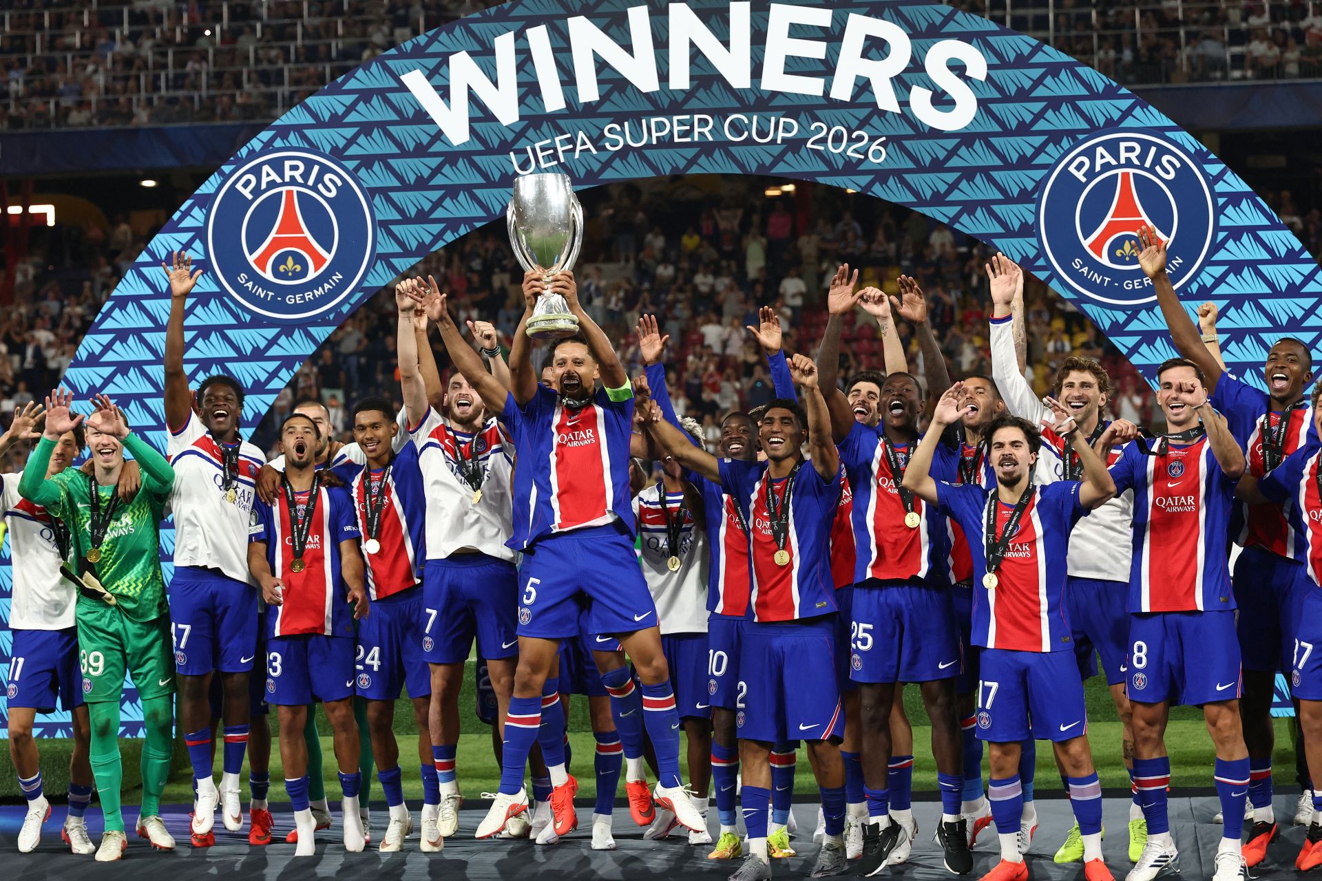 Foot: Le PSG lance sa saison en remportant la Supercoupe d'Europe contre Aston Villa (2-1)