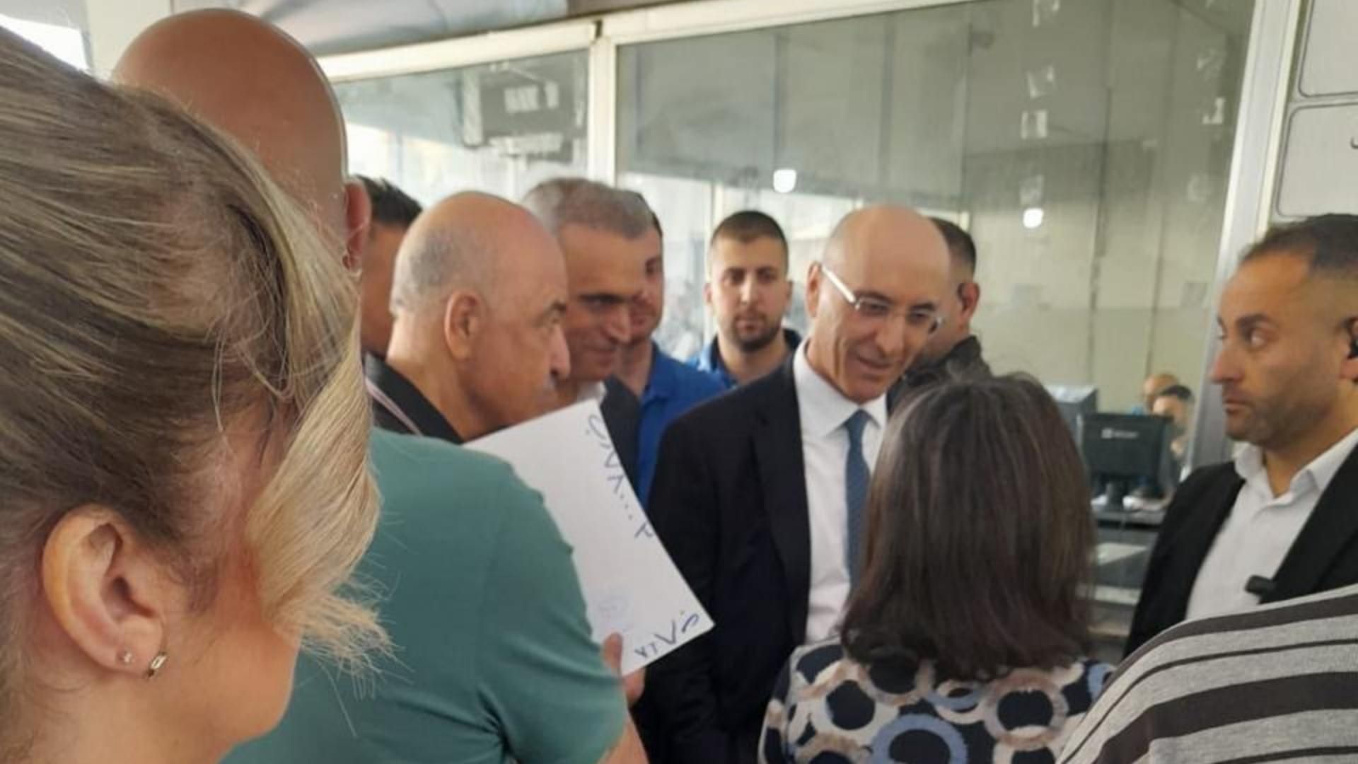 Deux employés et trois courtiers de la Mécanique, arrêtés pour corruption