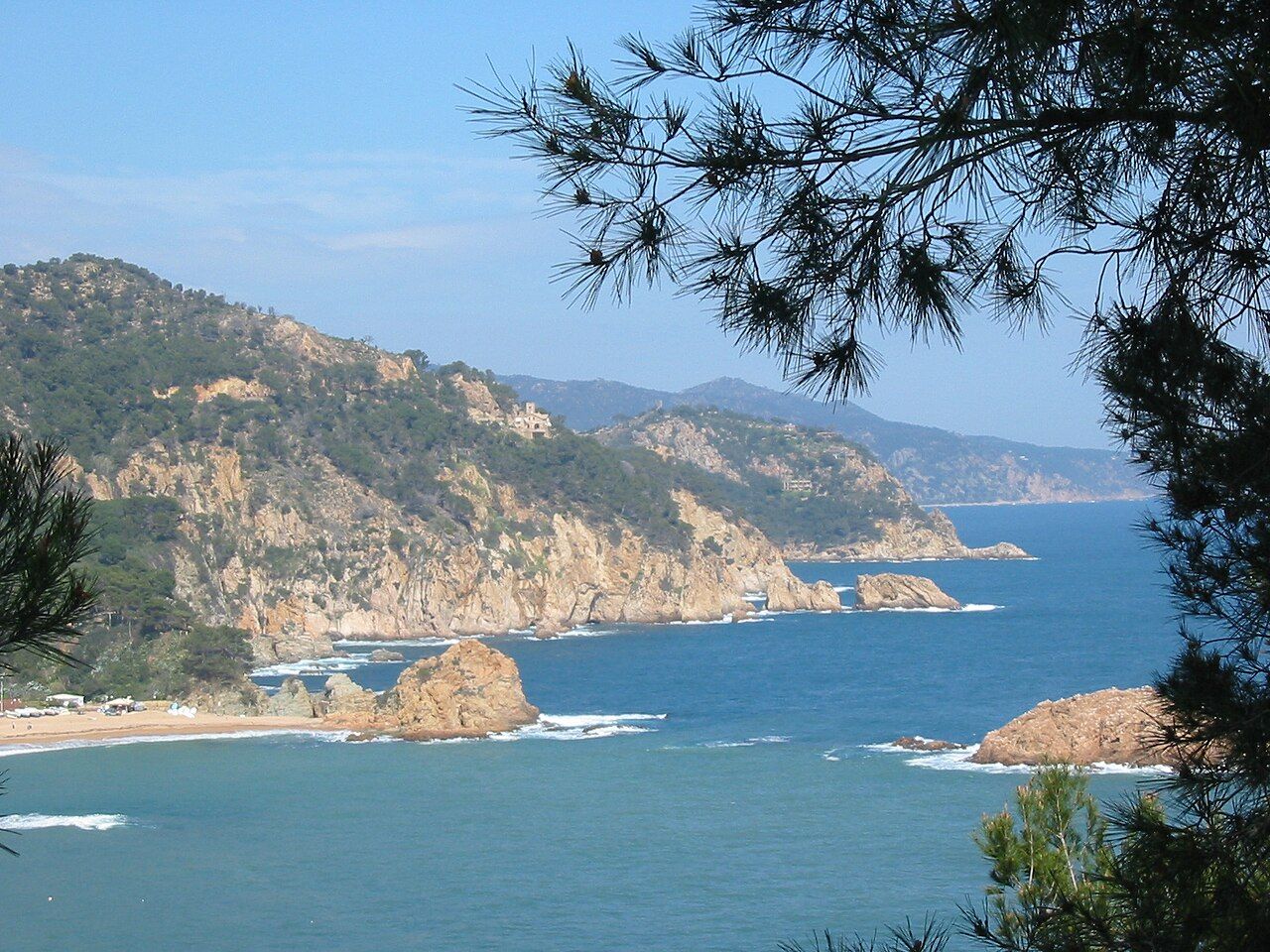 Espagne: incendie près de la très touristique Costa Brava, une dizaine de communes confinées