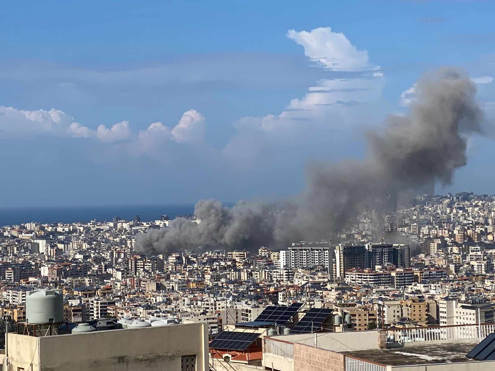 Nouvelles frappes israéliennes, en cours, sur la banlieue sud de Beyrouth après un appel à évacuer 