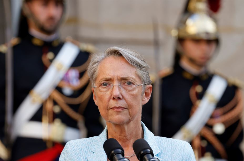 Élisabeth Borne, technicienne à Matignon, défenseuse de Macron