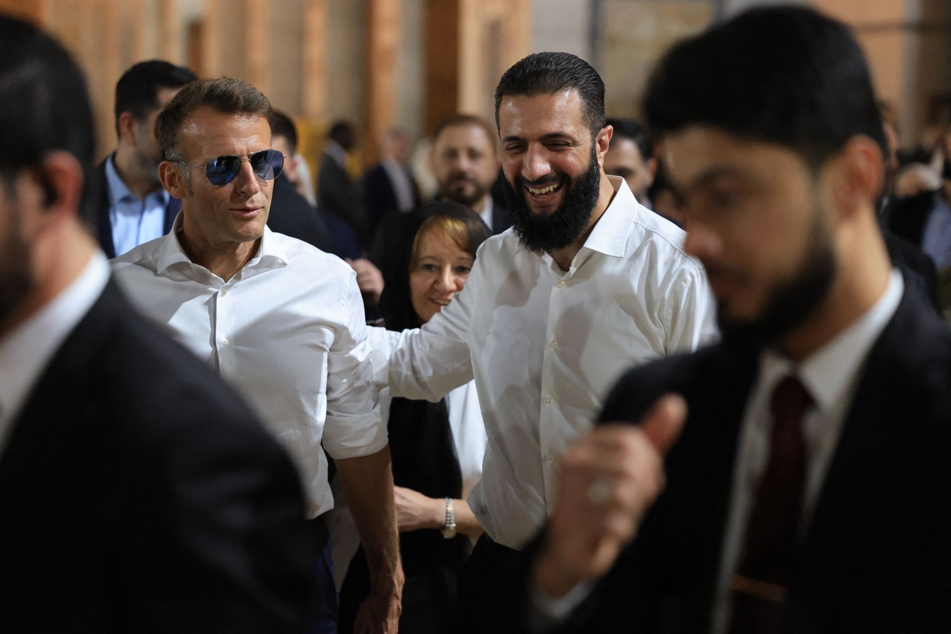 Macron retrouve Chareh pour sa deuxième journée à Damas