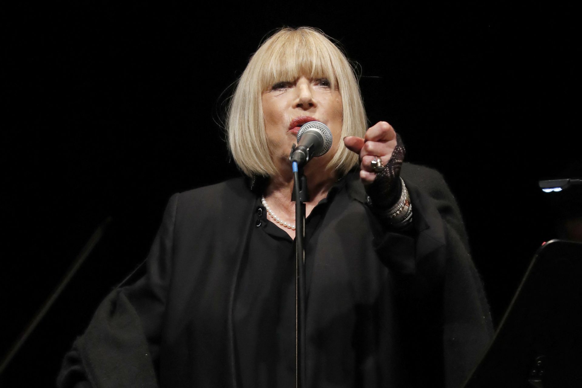 Marianne Faithfull, icône rebelle du folk-rock, rejoint l’éternité