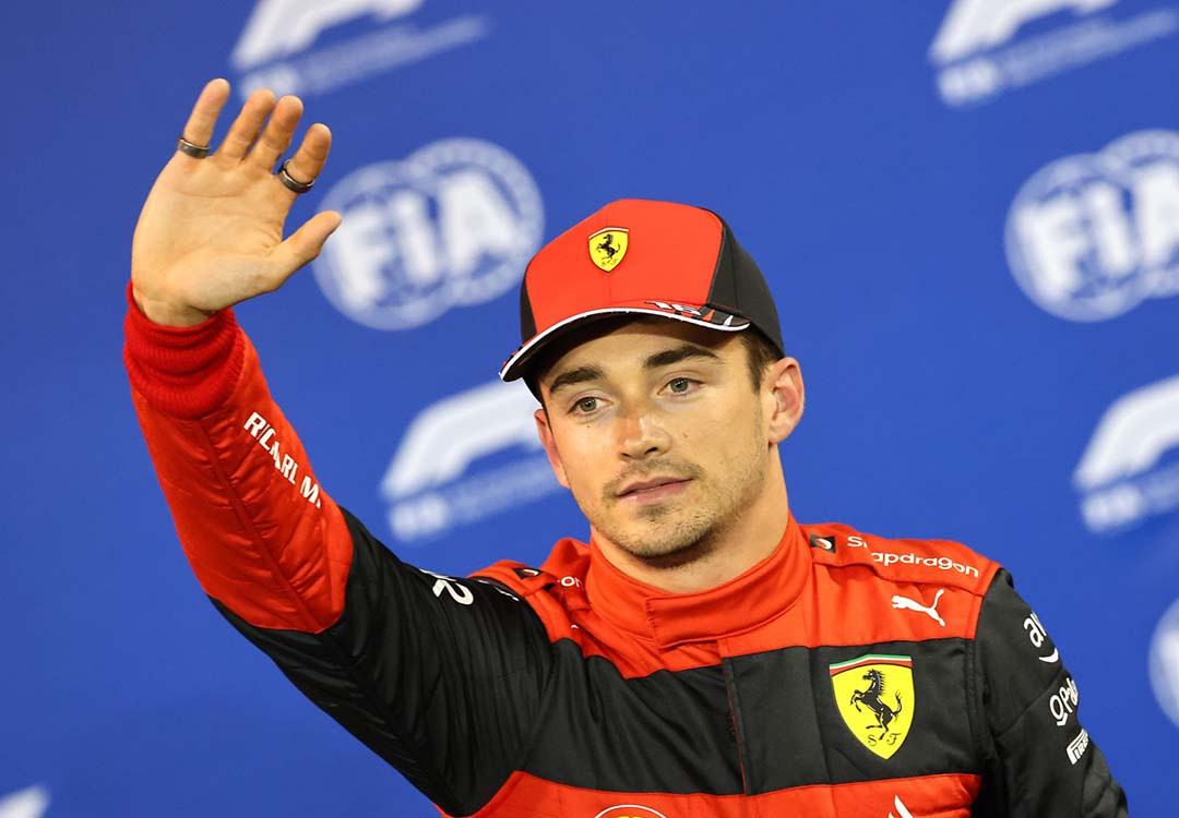 Leclerc souverain en Australie, Verstappen abandonne