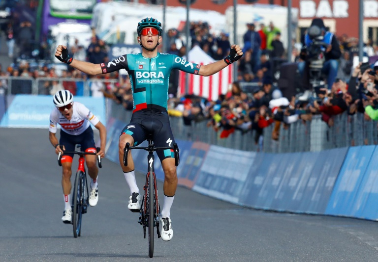 Giro: Kämna gagne dans le soufre de l'Etna