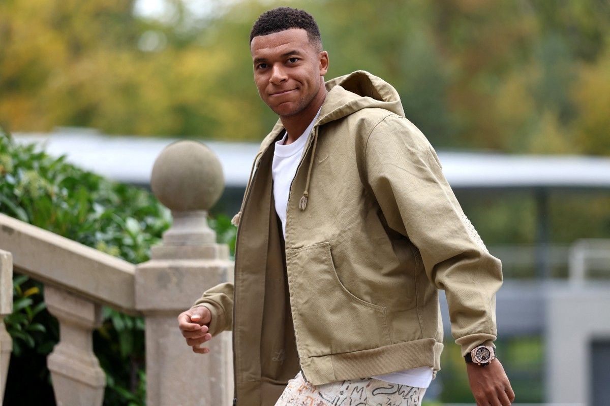 Equipe de France: Mbappé aux soins pour un \