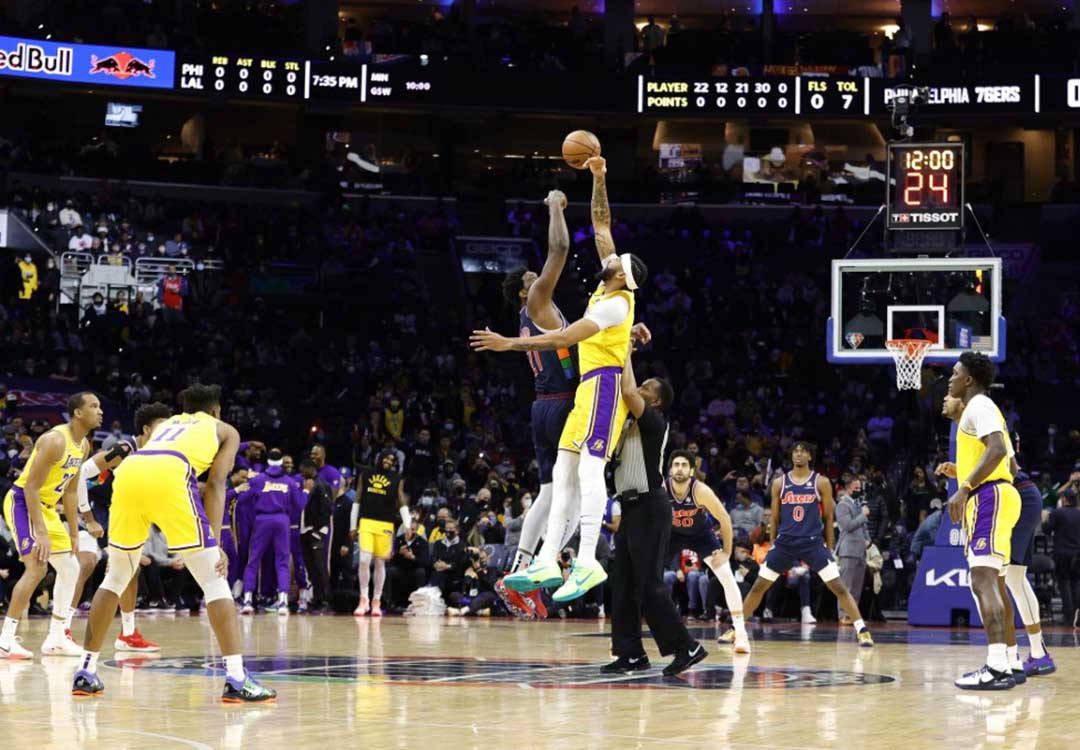 Les Sixers dominent les Lakers en NBA