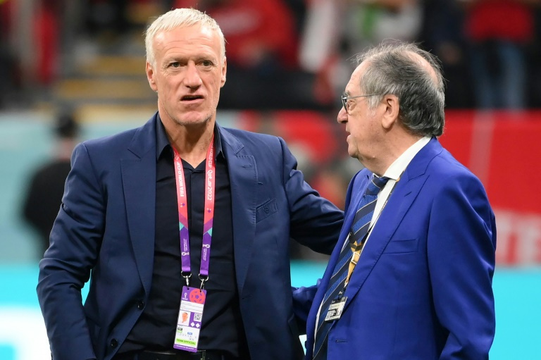 Bleus: le football français se réunit, Deschamps en salle d'attente