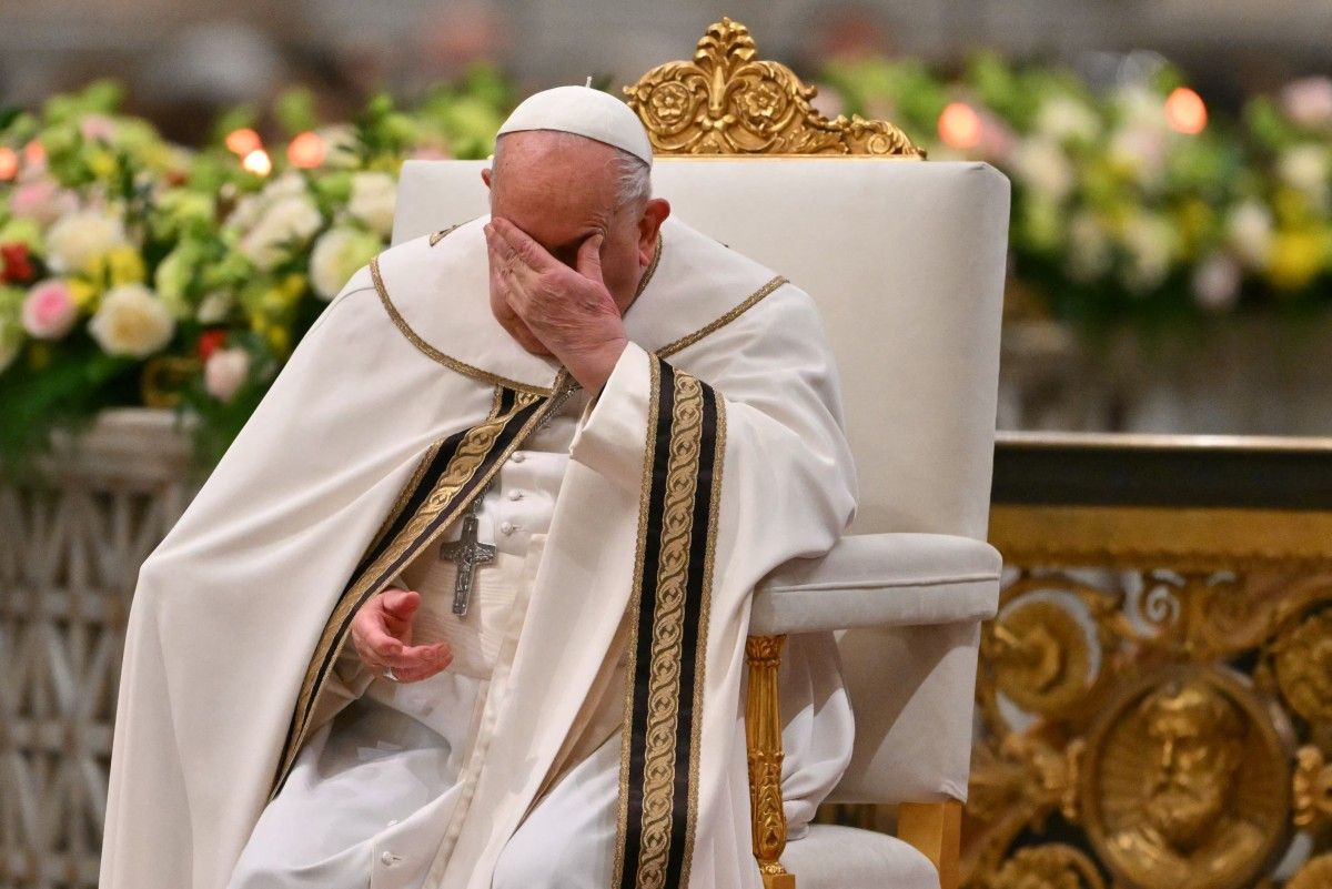 Le pape François hospitalisé à Rome pour une bronchite