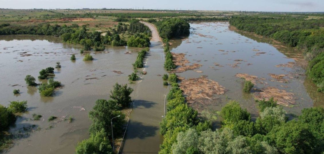 Des milliers d'Ukrainiens menacés après la destruction d'un barrage