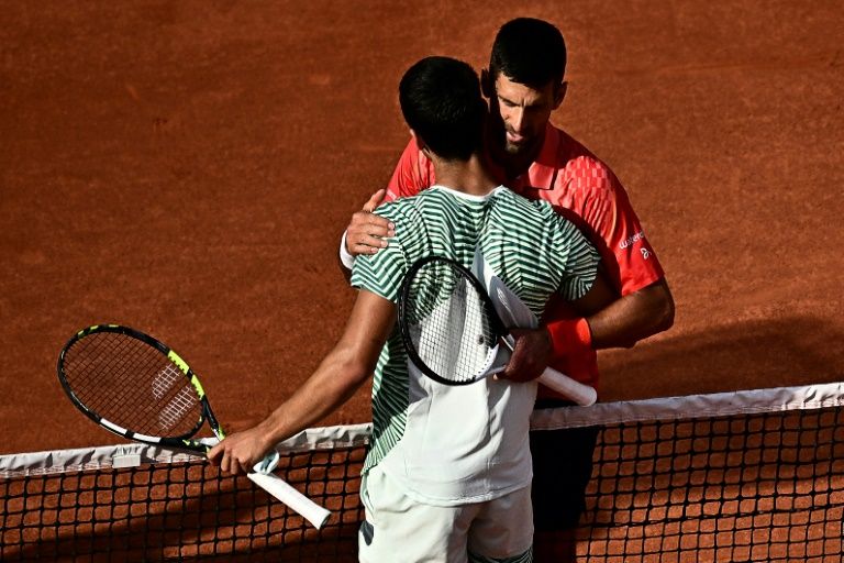 Roland-Garros: Djokovic efface Alcaraz et affrontera Ruud en finale