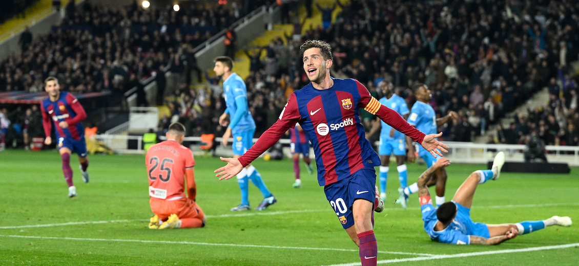 Le Barça arrache une courte victoire 3-2 contre le dernier Almeria