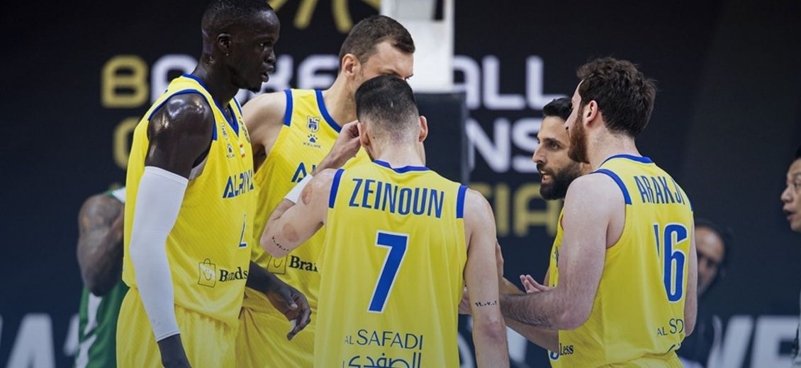 Basket-BCLA: le Riyadi maîtrise Chabab al-Ahli et se hisse en demies