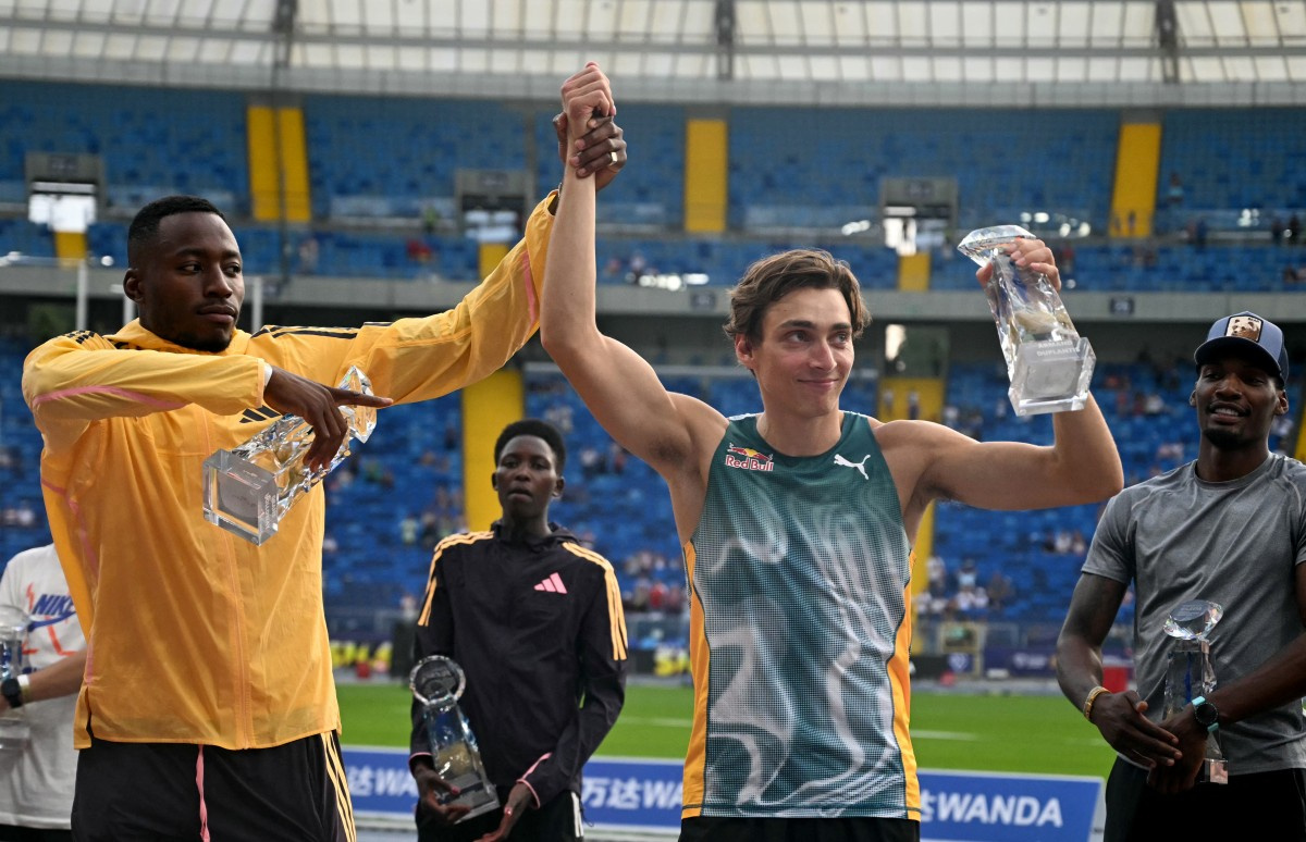 Athlétisme: Duplantis décroche un nouveau record du monde du saut à la perche à 6,26 m