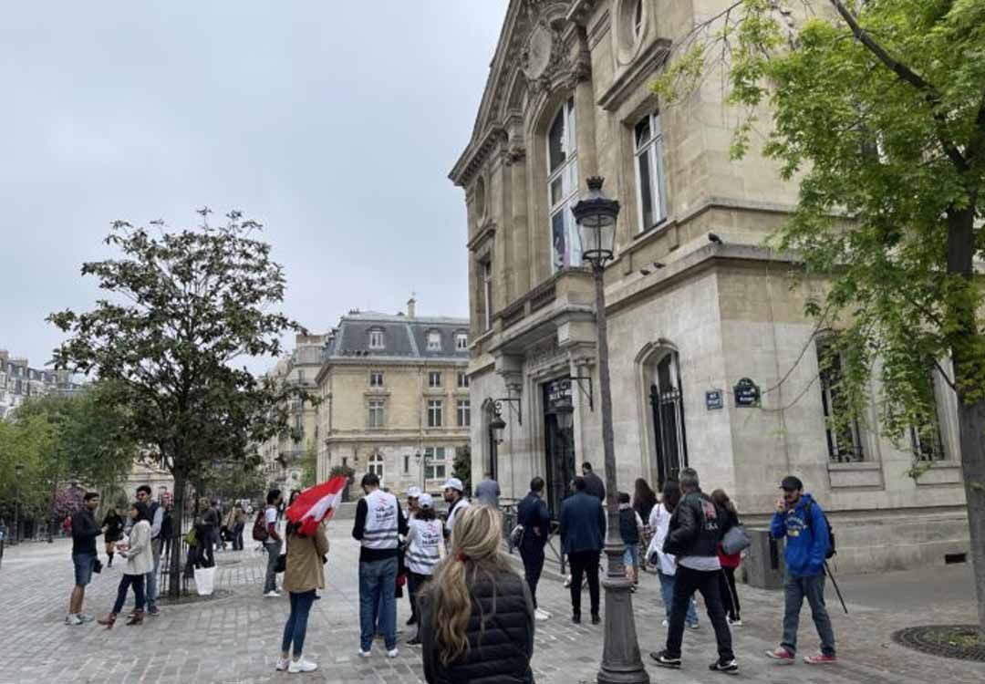 La diaspora vote à Paris: Tous, j'ai bien dit tous